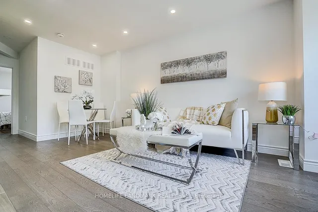 609 Mortimer Ave, Toronto 3