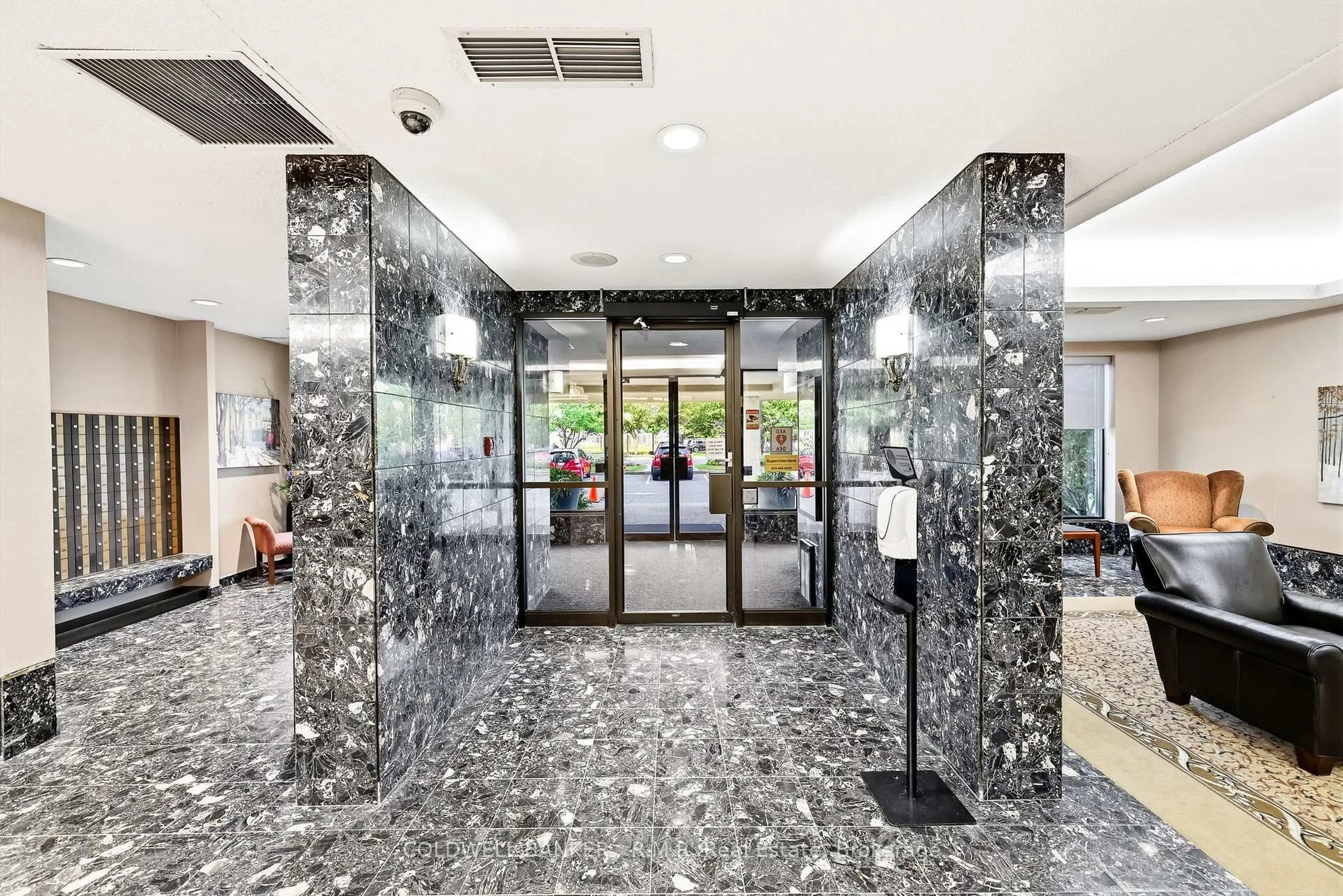 Lobby for 900 Wilson Rd #305, Oshawa Ontario L1G 7T2