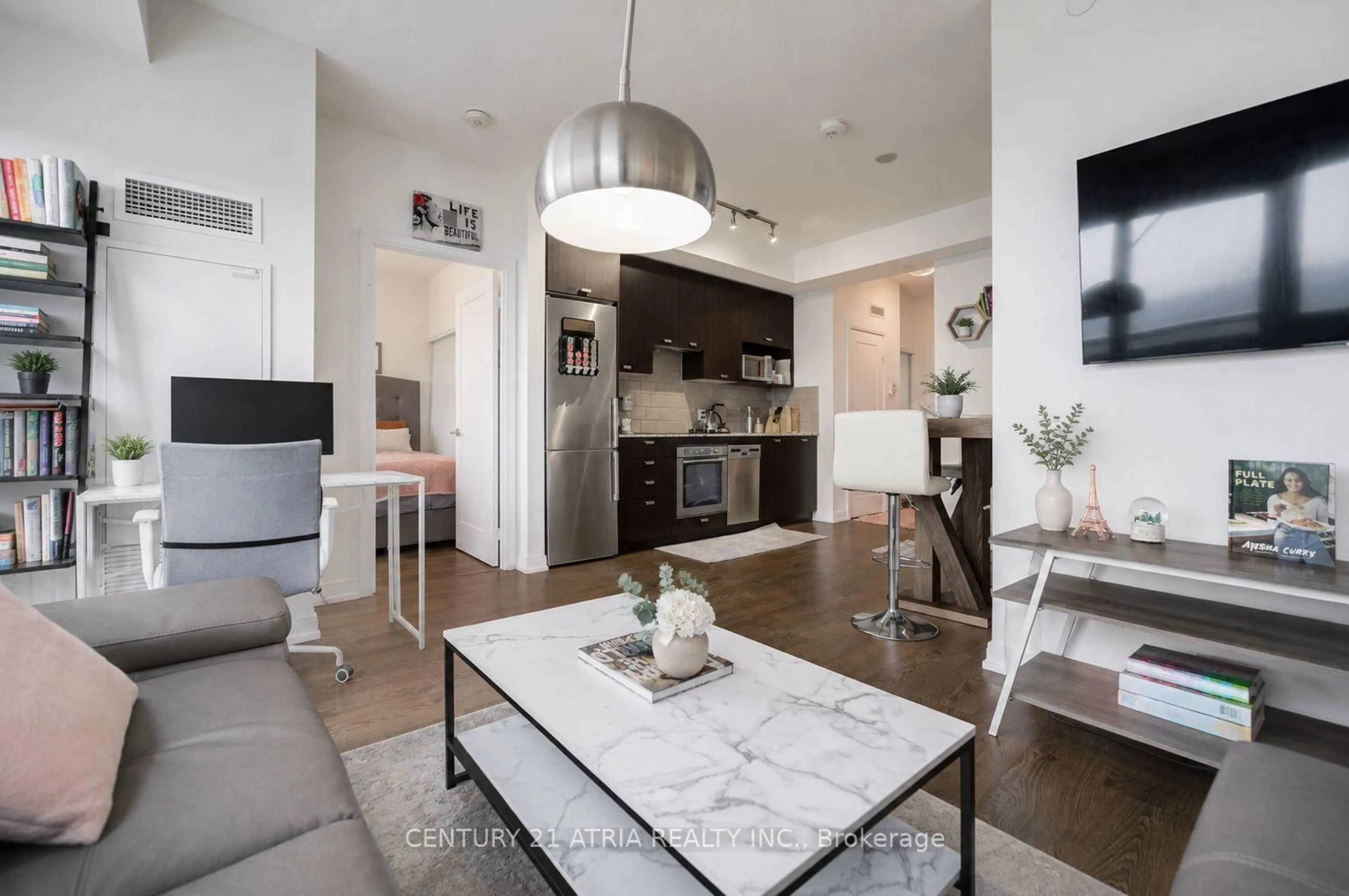 Open concept kitchen, unknown for 275 Village Green Sq #2919, Toronto Ontario M1S 0L8