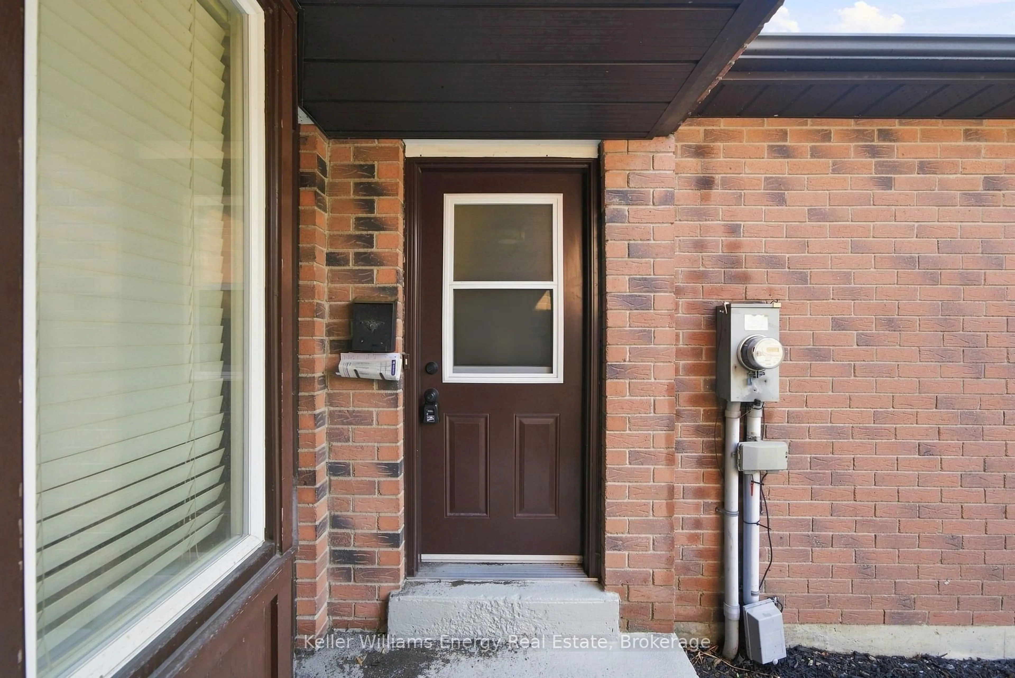 Indoor entryway for 700 Harmony Rd #105, Oshawa Ontario L1K 1S2
