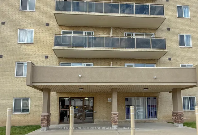 936 Glen St #301, Oshawa 3