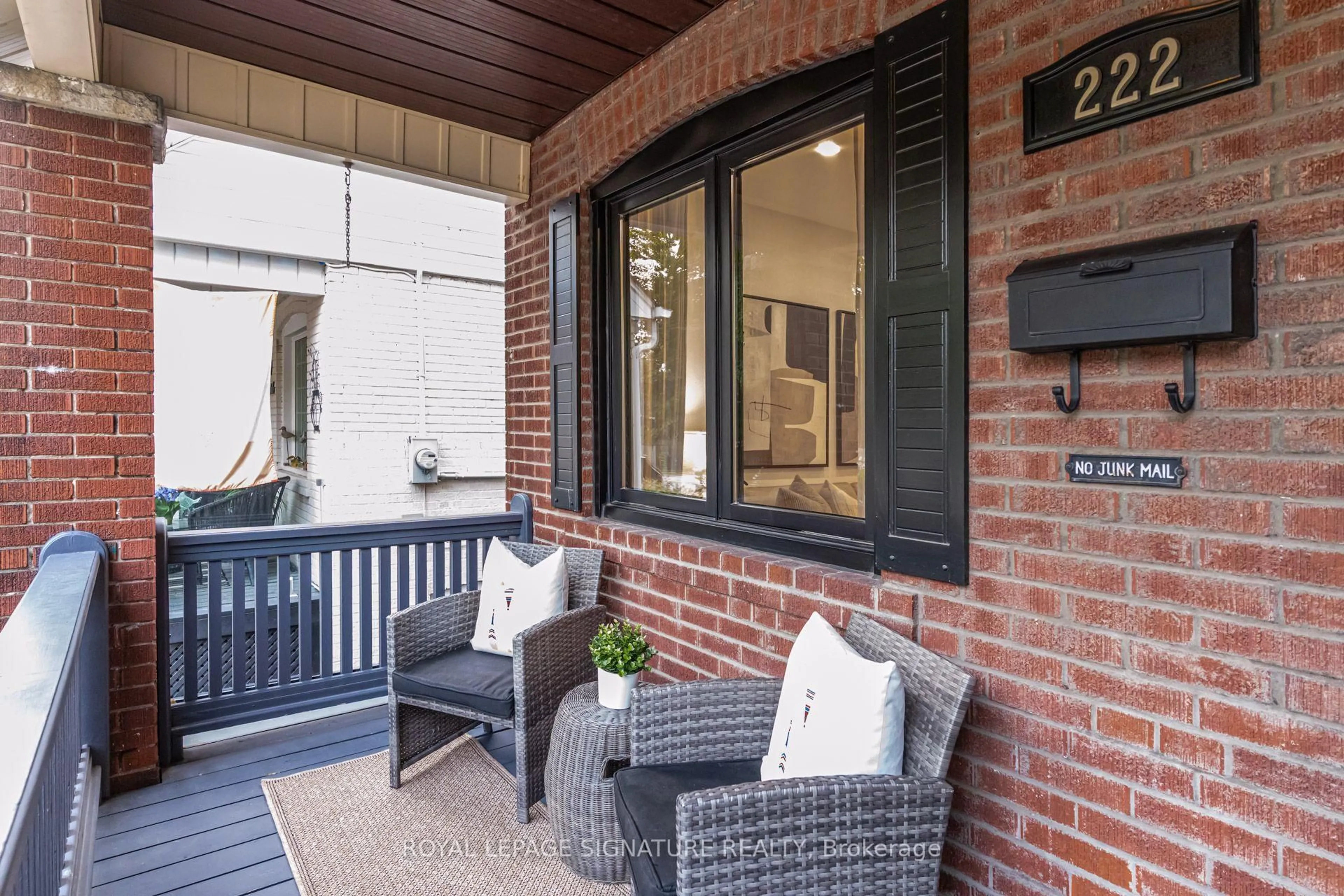 Patio, street for 222 Queensdale Ave, Toronto Ontario M4C 2B2