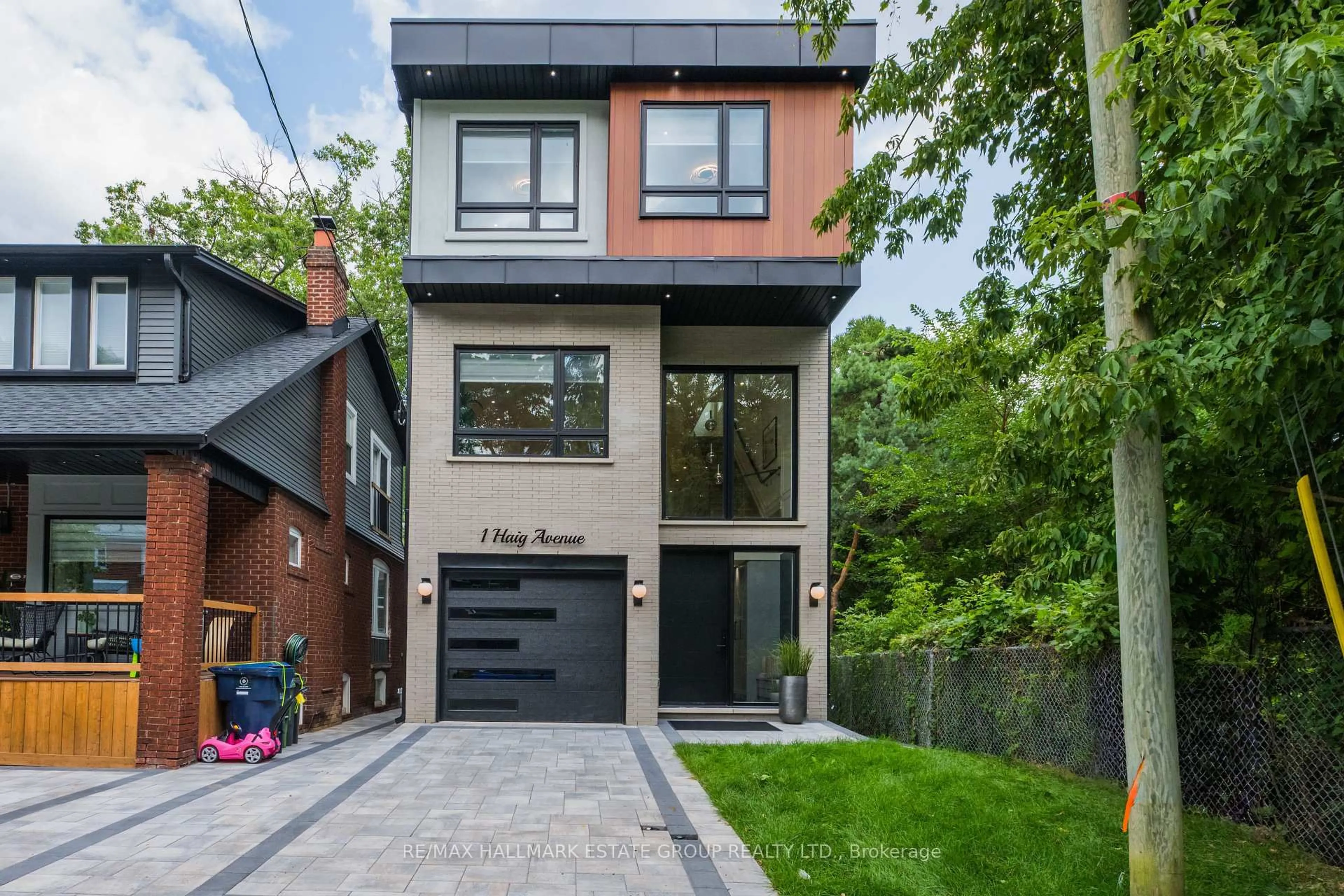 Home with brick exterior material, street for 1 Haig Ave, Toronto Ontario M1N 2W2