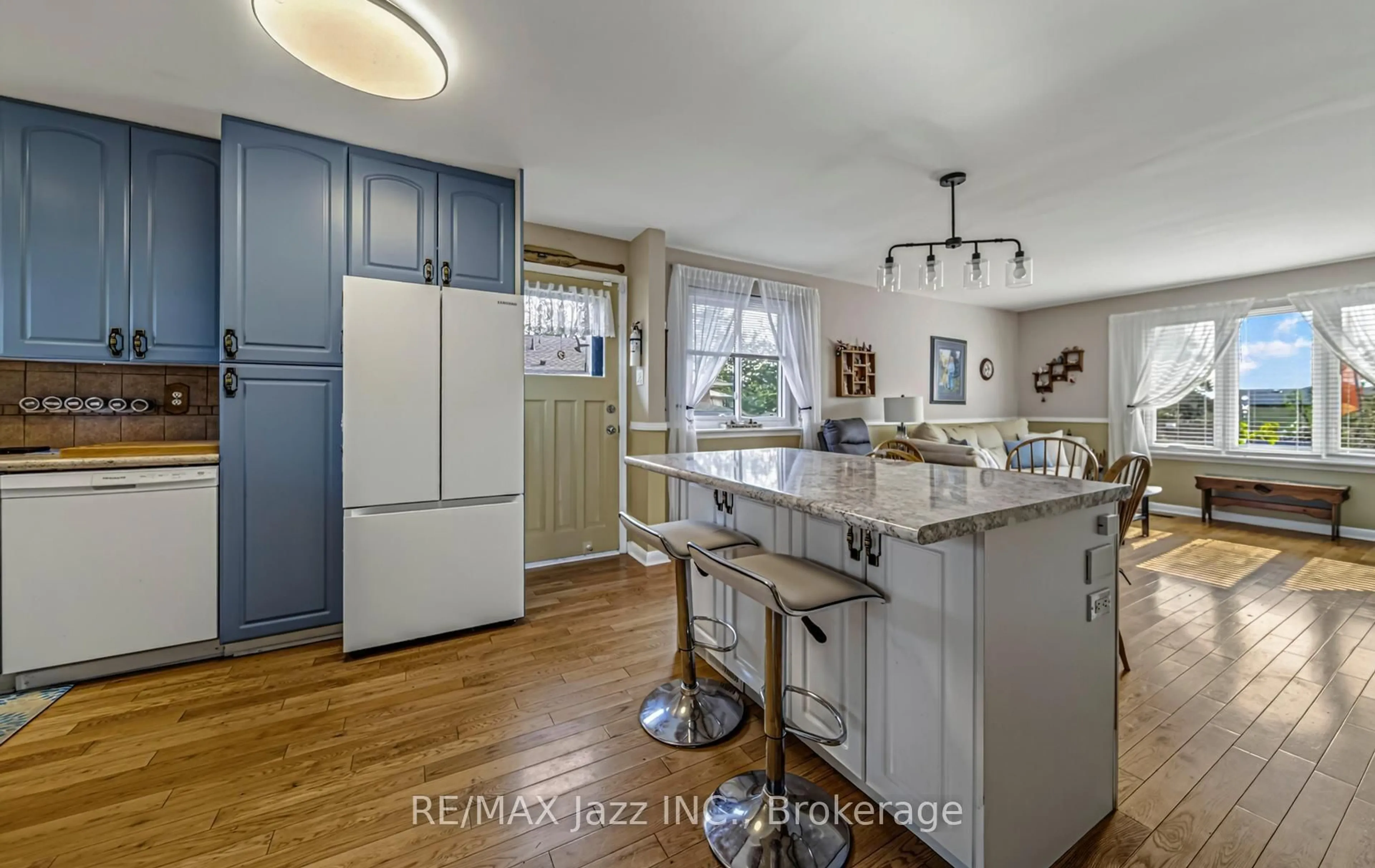 Open concept kitchen, unknown for 1481 Evangeline Dr, Oshawa Ontario L1J 3S8