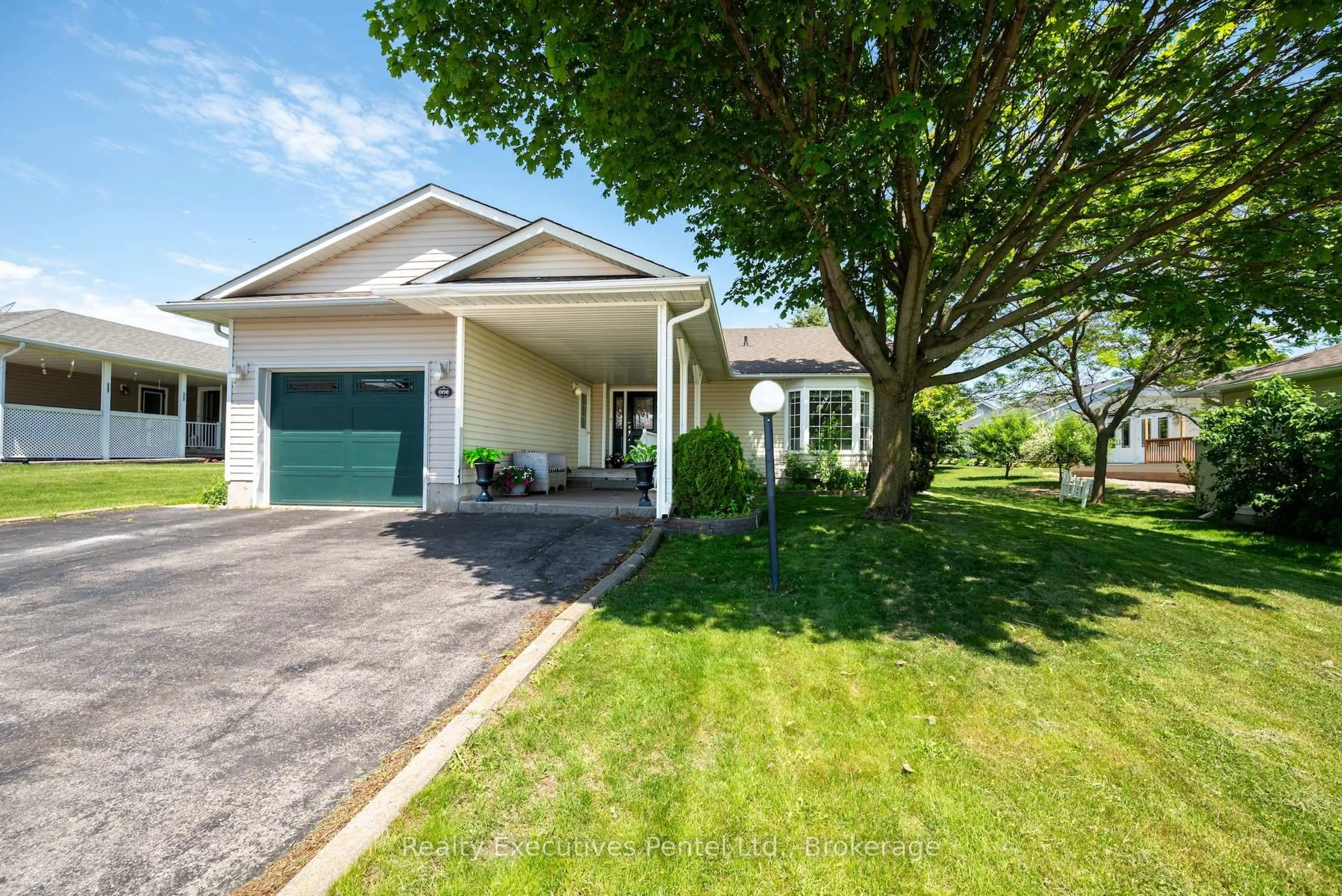 Unknown for 1 Cliff Dr, Clarington Ontario L1B 1P2