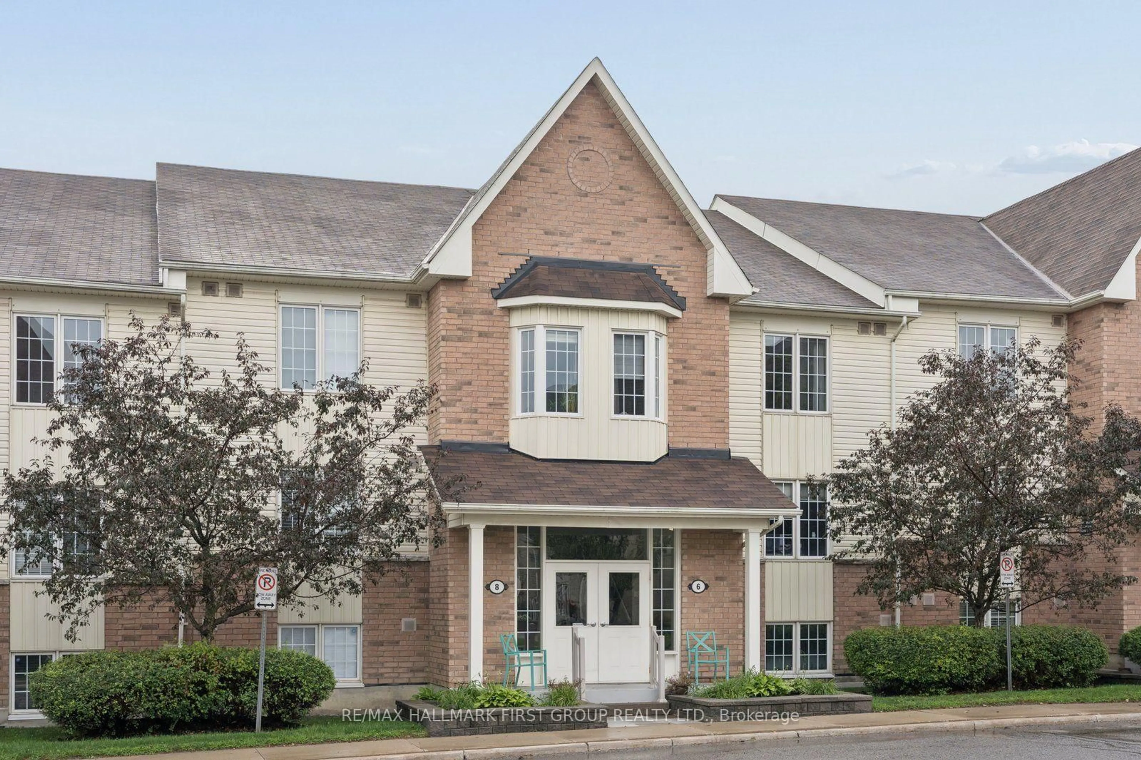 Unknown for 8 Petra Way #2, Whitby Ontario L1R 0A6
