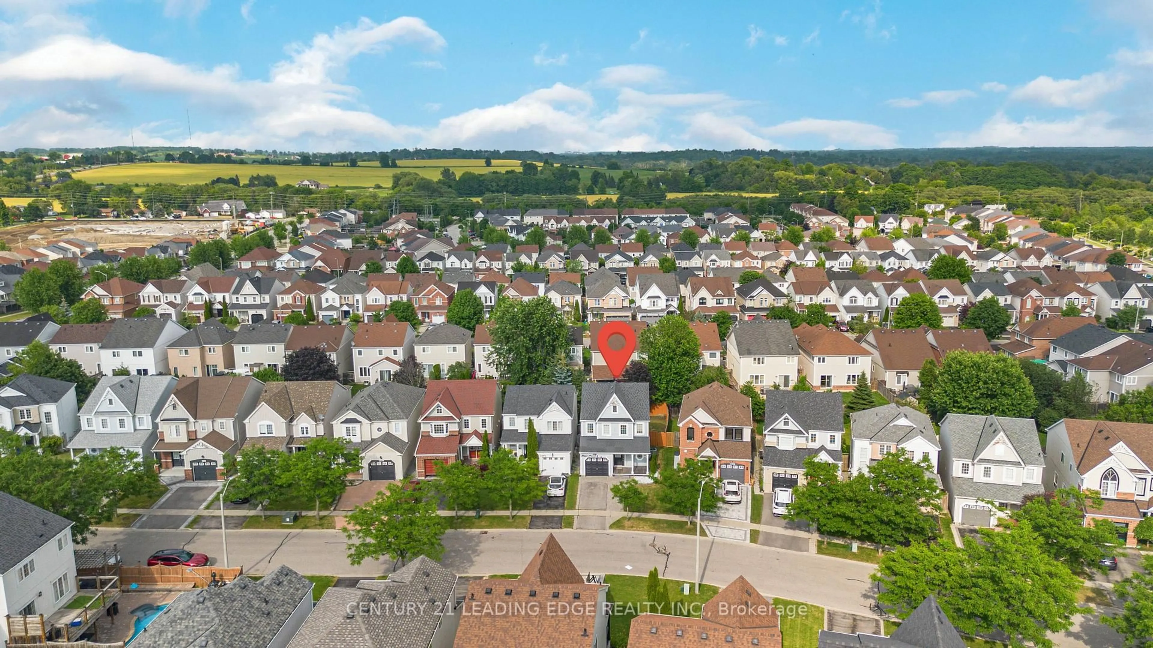 A pic from outside/outdoor area/front of a property/back of a property/a pic from drone, city buildings view from balcony for 1296 Ashgrove Cres, Oshawa Ontario L1K 3A6