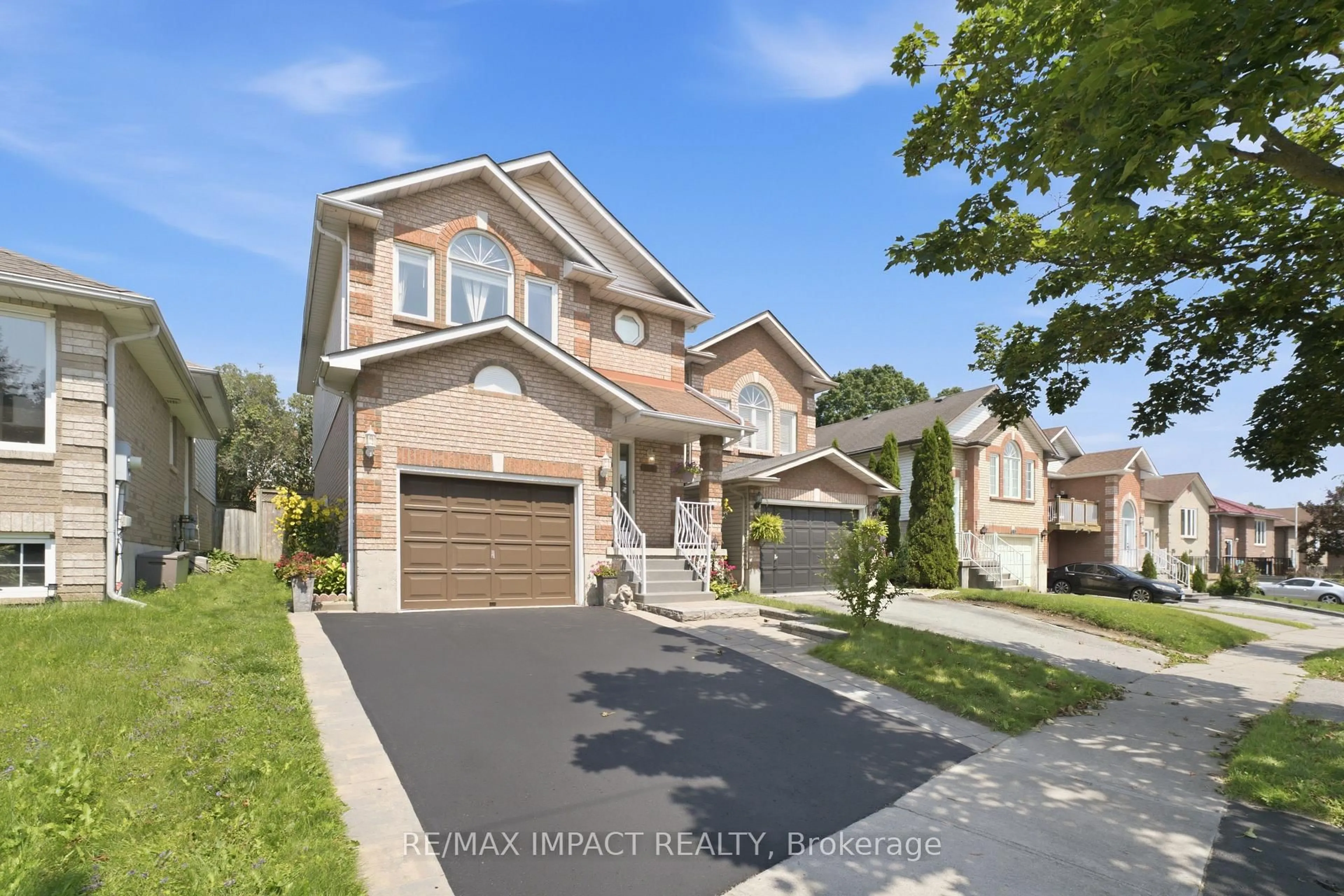 Home with brick exterior material, street for 106 Mcfeeters Cres, Clarington Ontario L1C 4Y6