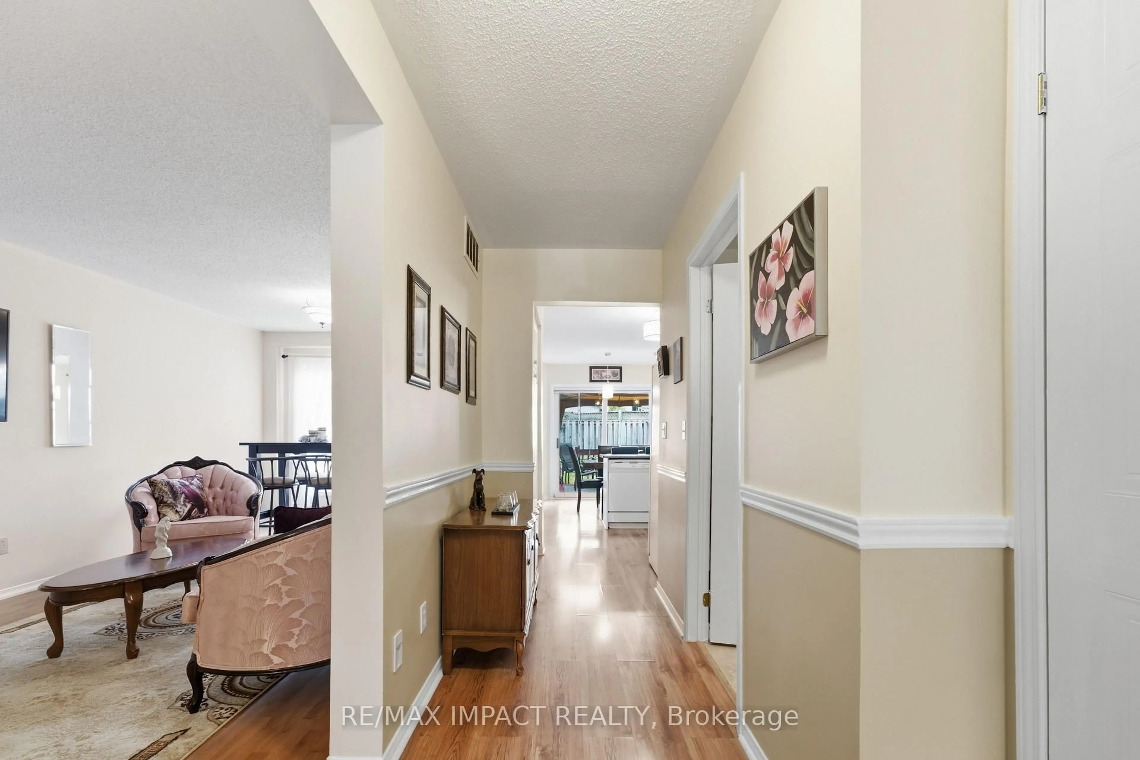 Indoor entryway for 106 Mcfeeters Cres, Clarington Ontario L1C 4Y6