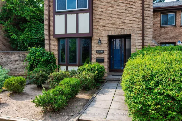 100 Burrows Hall Blvd #93, Toronto 5