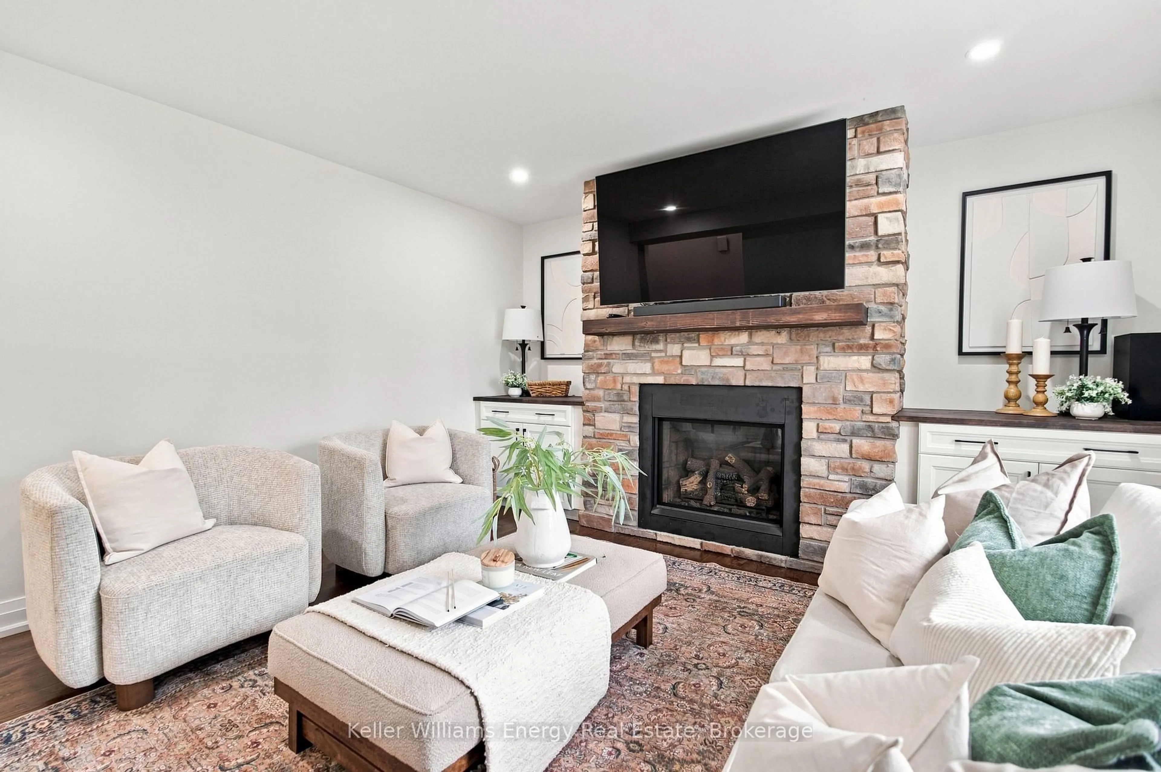 Living room with furniture, unknown for 1014 Pinetree Crt, Oshawa Ontario L1K 1P4