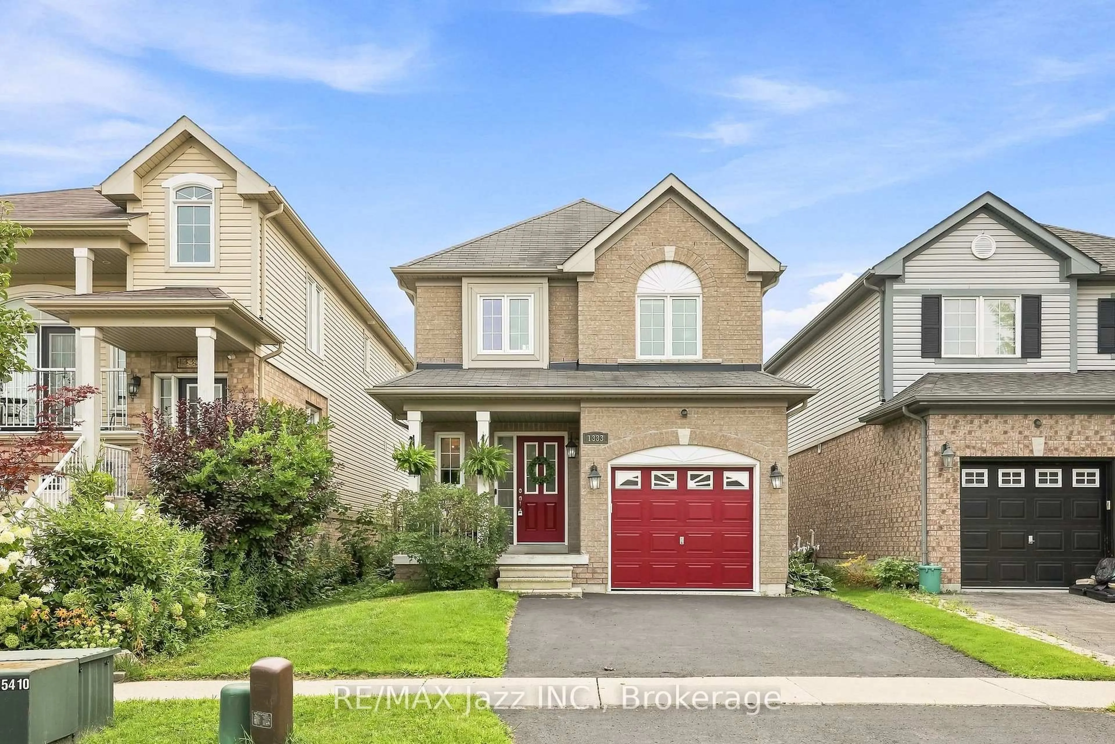 Home with brick exterior material, street for 1333 Wadebridge Cres, Oshawa Ontario L1K 3B2
