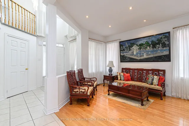 4 Divine Dr, Whitby 5