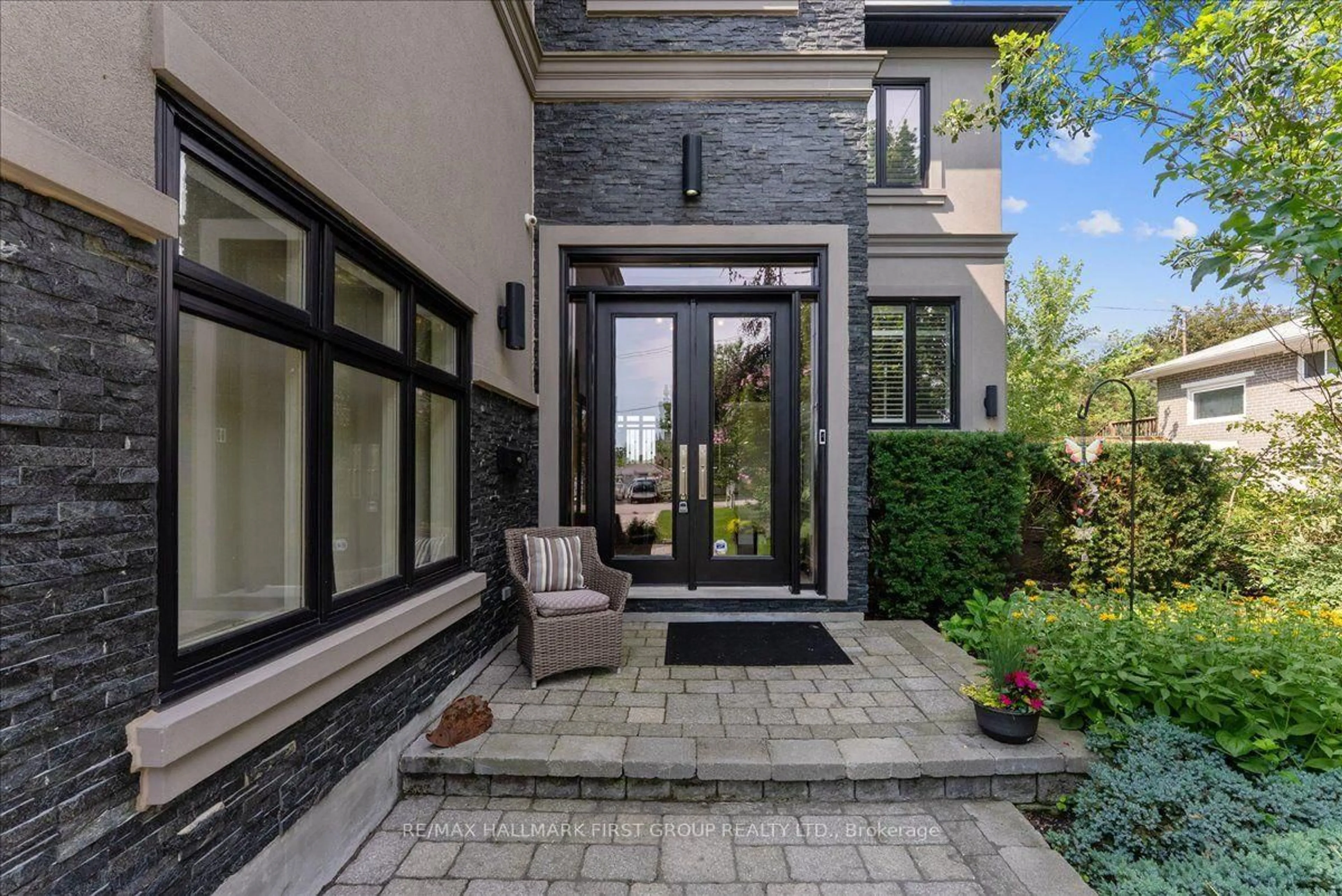 Unknown for 830 Fairview Ave, Pickering Ontario L1W 1M8