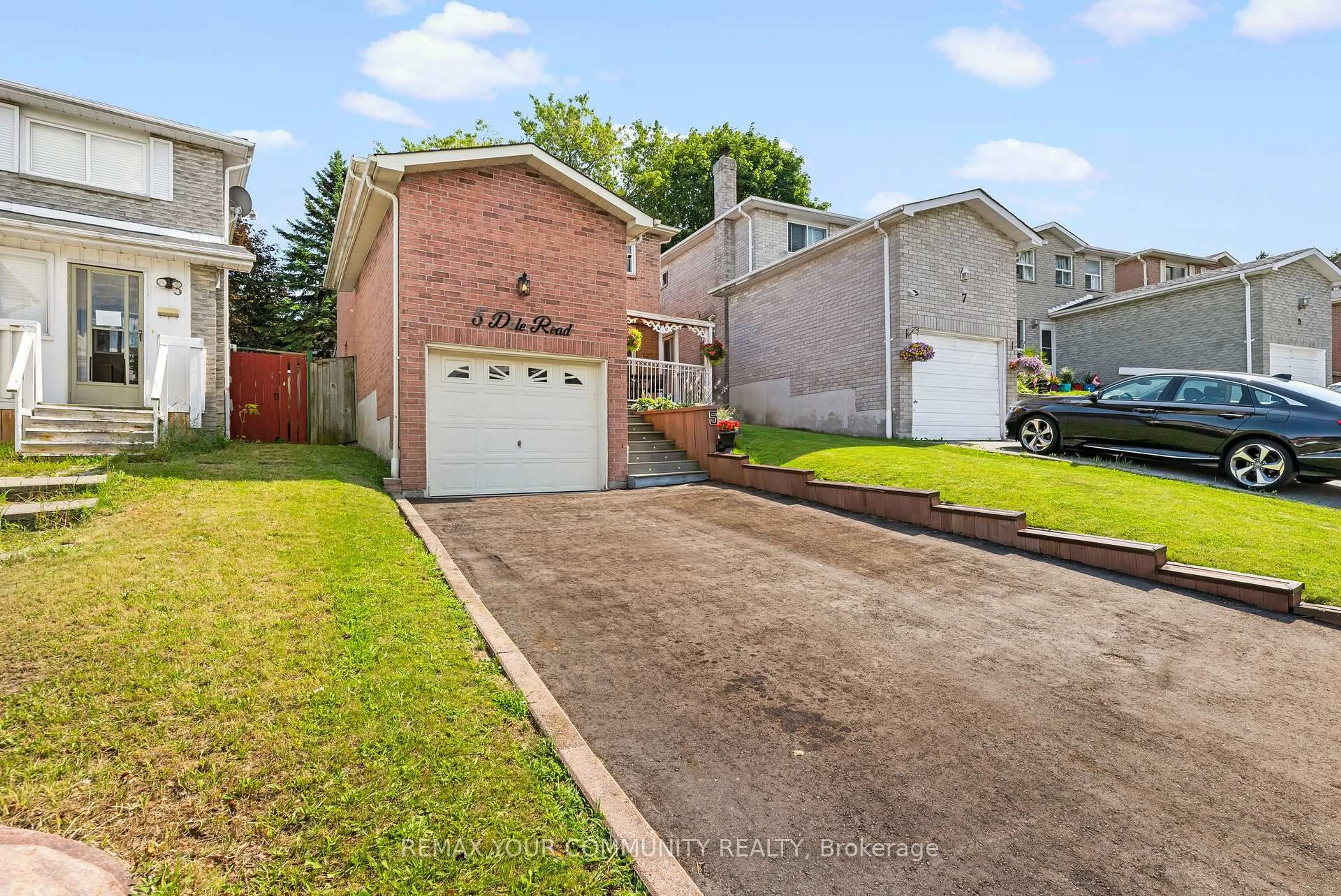 Unknown for 5 Dale Rd, Ajax Ontario L1S 5W4