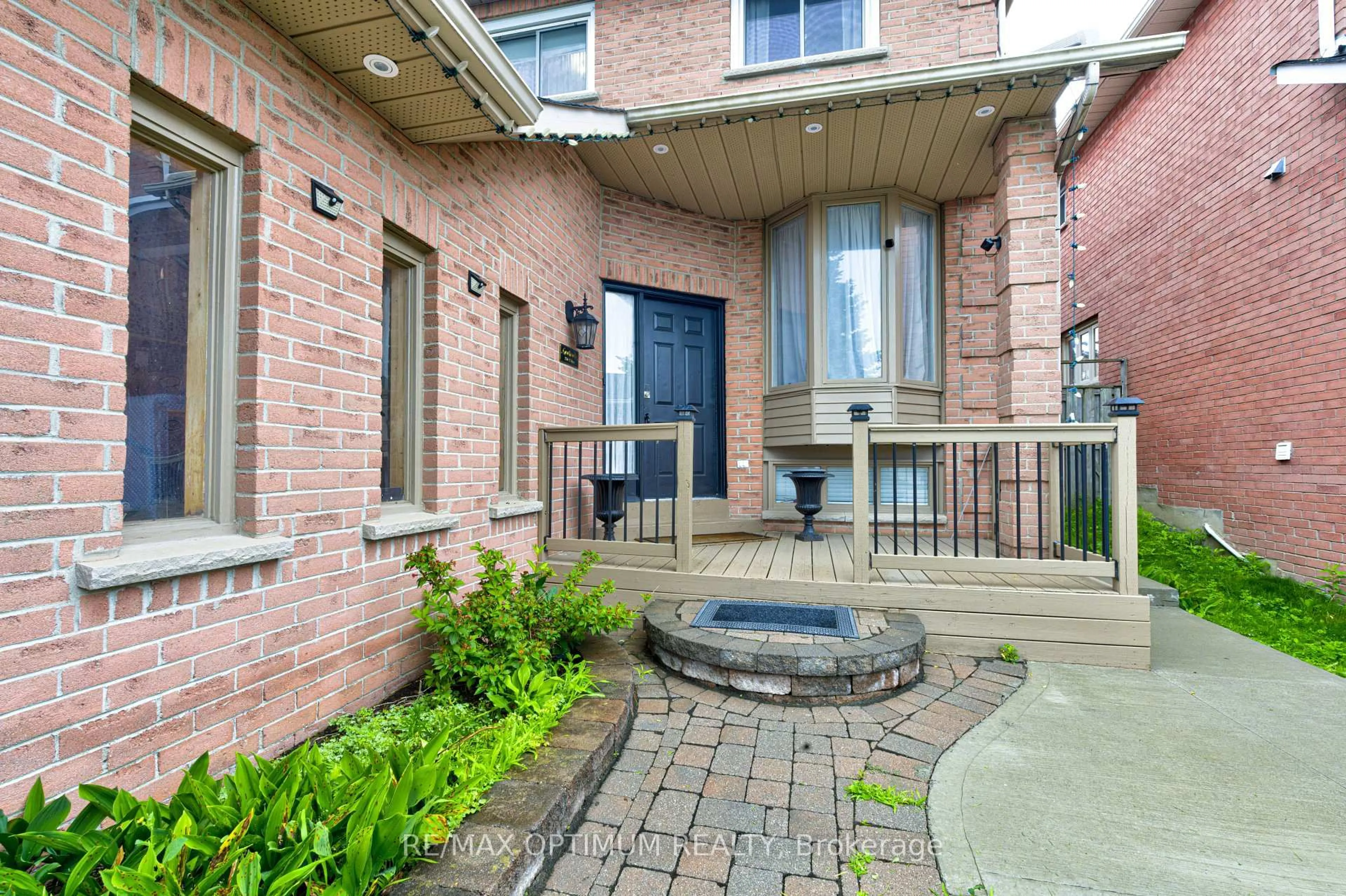 Unknown for 11 Murkar Cres, Whitby Ontario L1N 8Y4