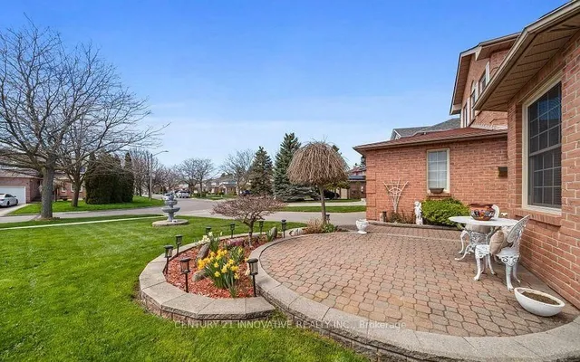 915 Catskill Dr, Oshawa 5