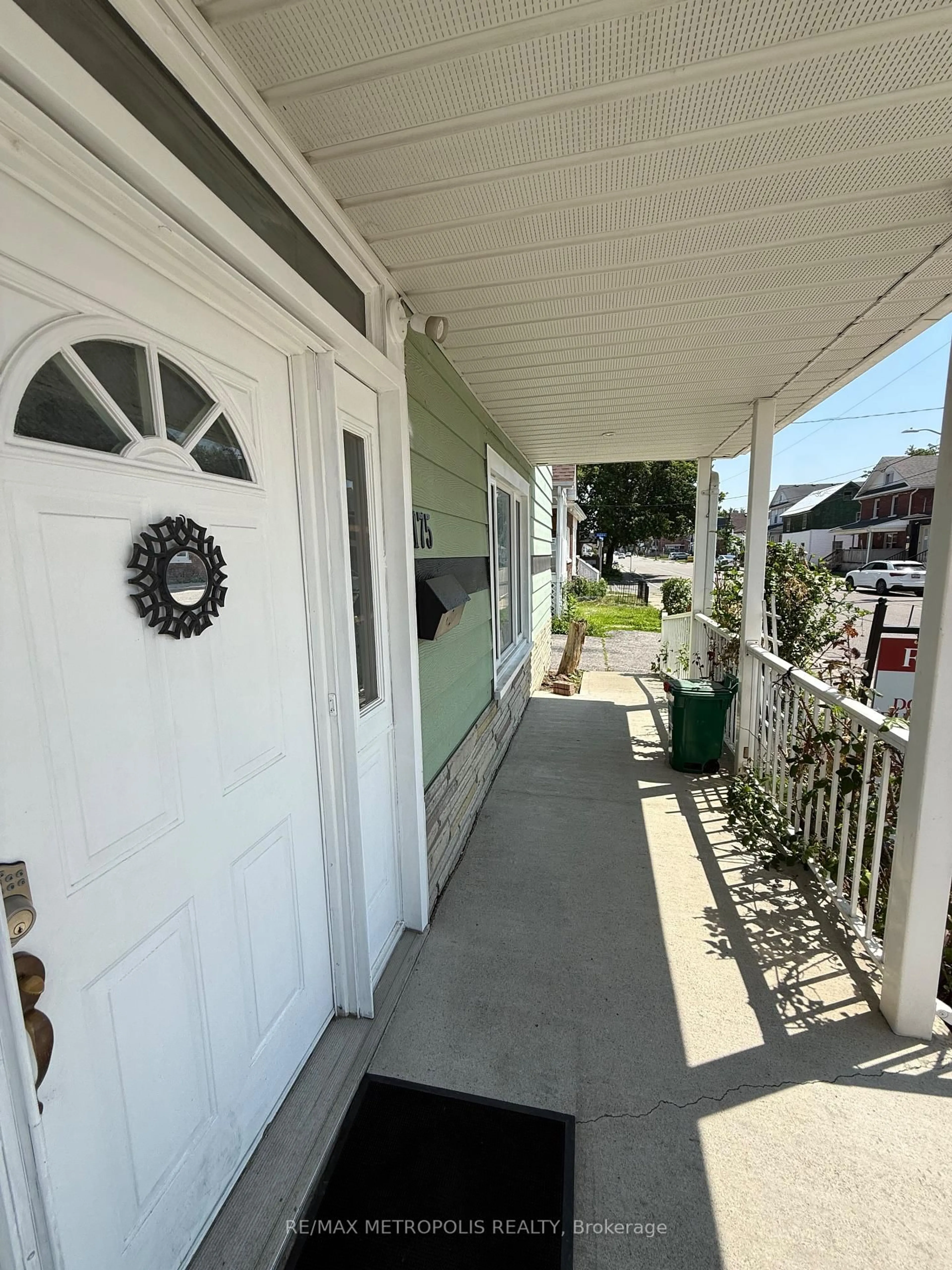 Unknown for 175 Celina St, Oshawa Ontario L1H 4N3
