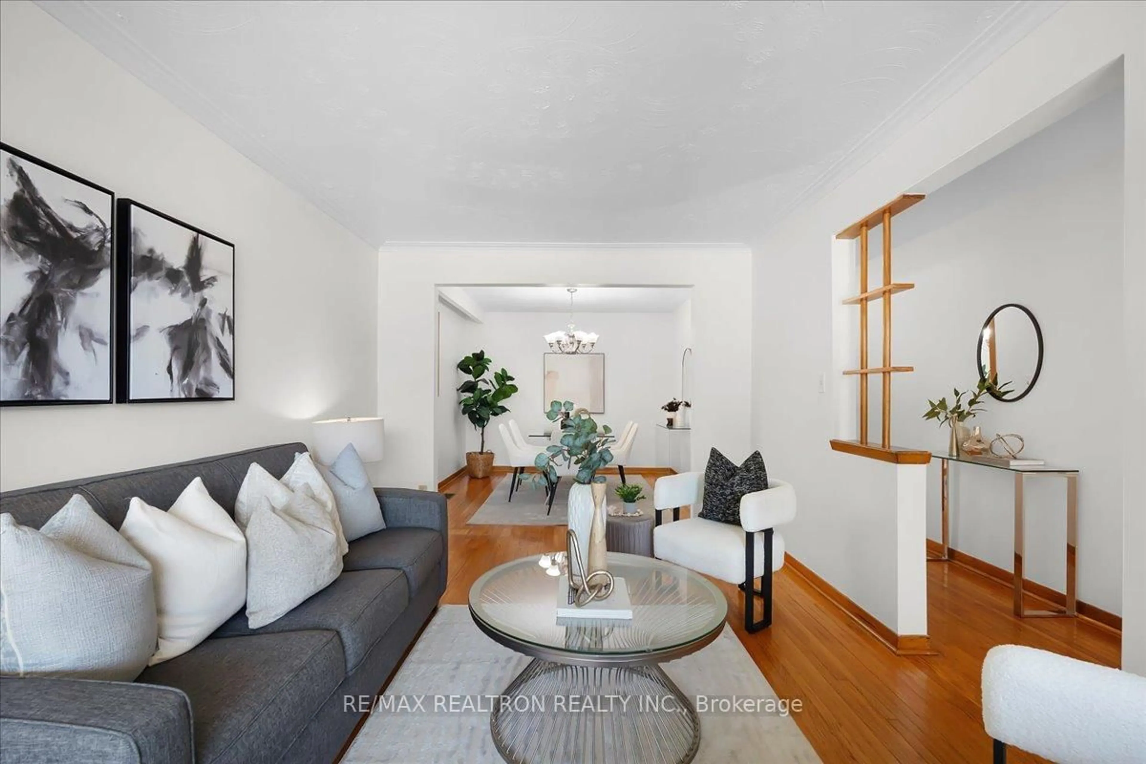 Living room with furniture, unknown for 283 Hiawatha Rd, Toronto Ontario M4L 2Y3