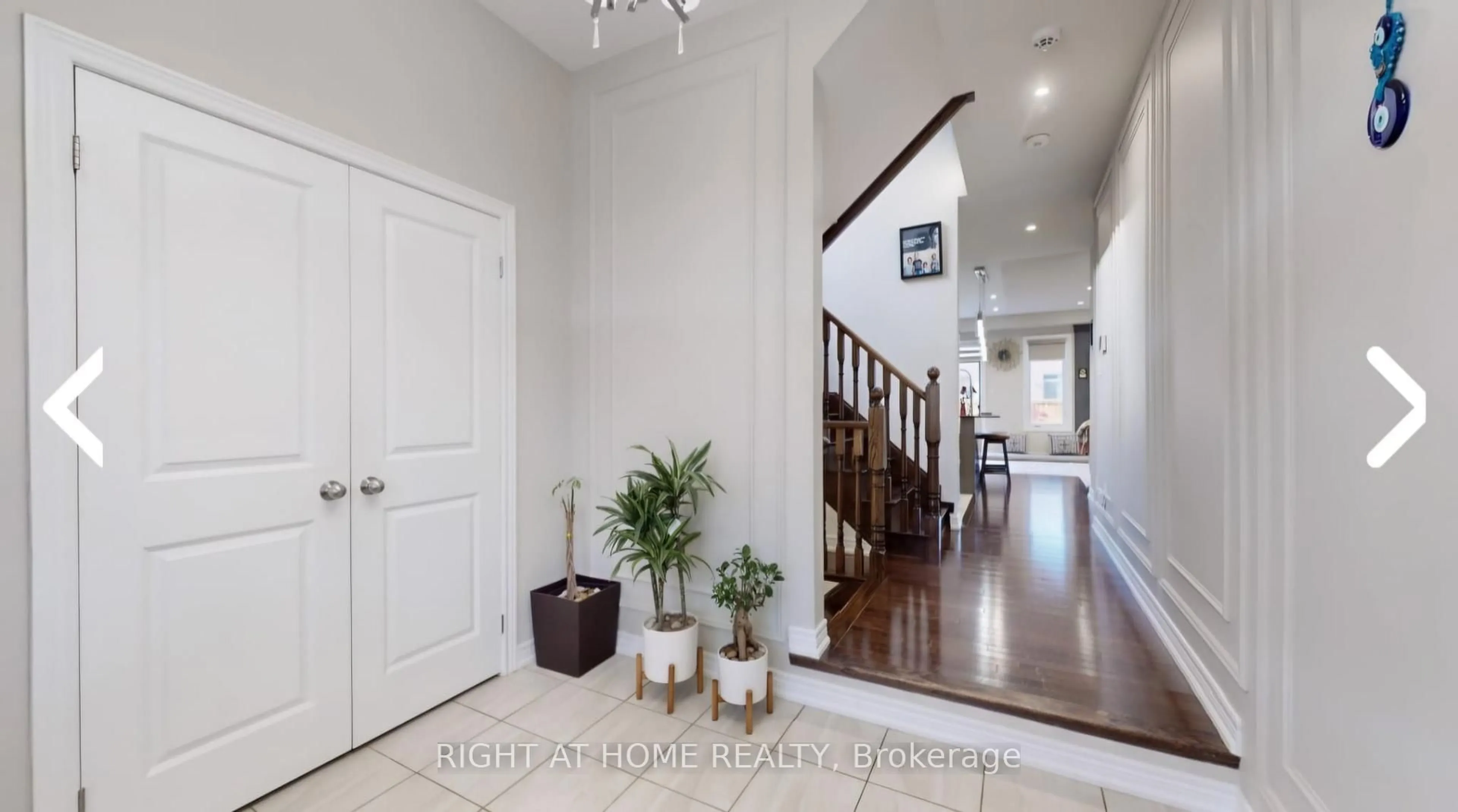 Indoor entryway for 14 Ogston Cres, Whitby Ontario L1P 0G9