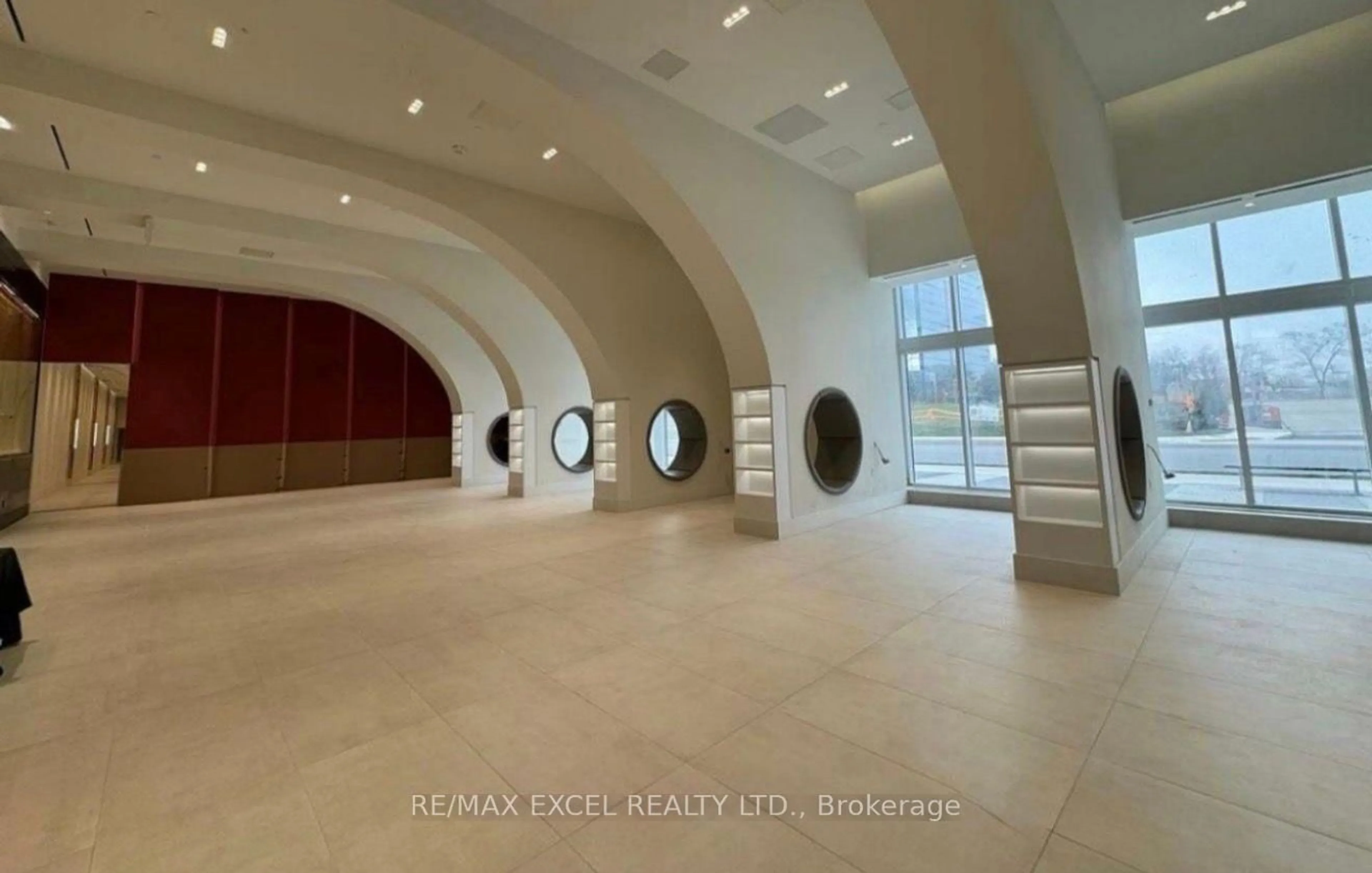 Indoor foyer for 2031 Kennedy Rd #3221, Toronto Ontario M1T 0B8