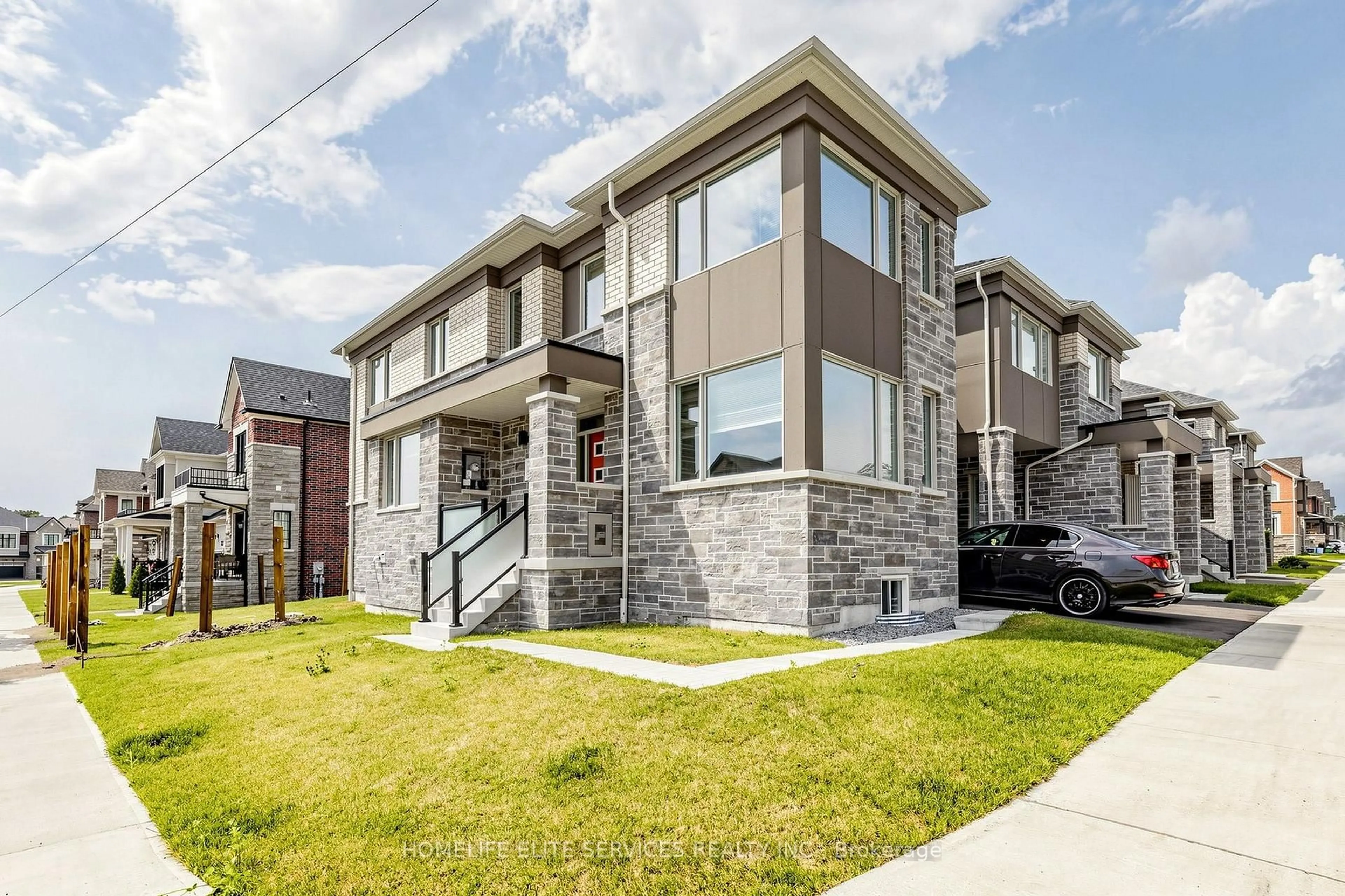 Home with brick exterior material, street for 3238 Brigadier Ave, Pickering Ontario L1X 0N4