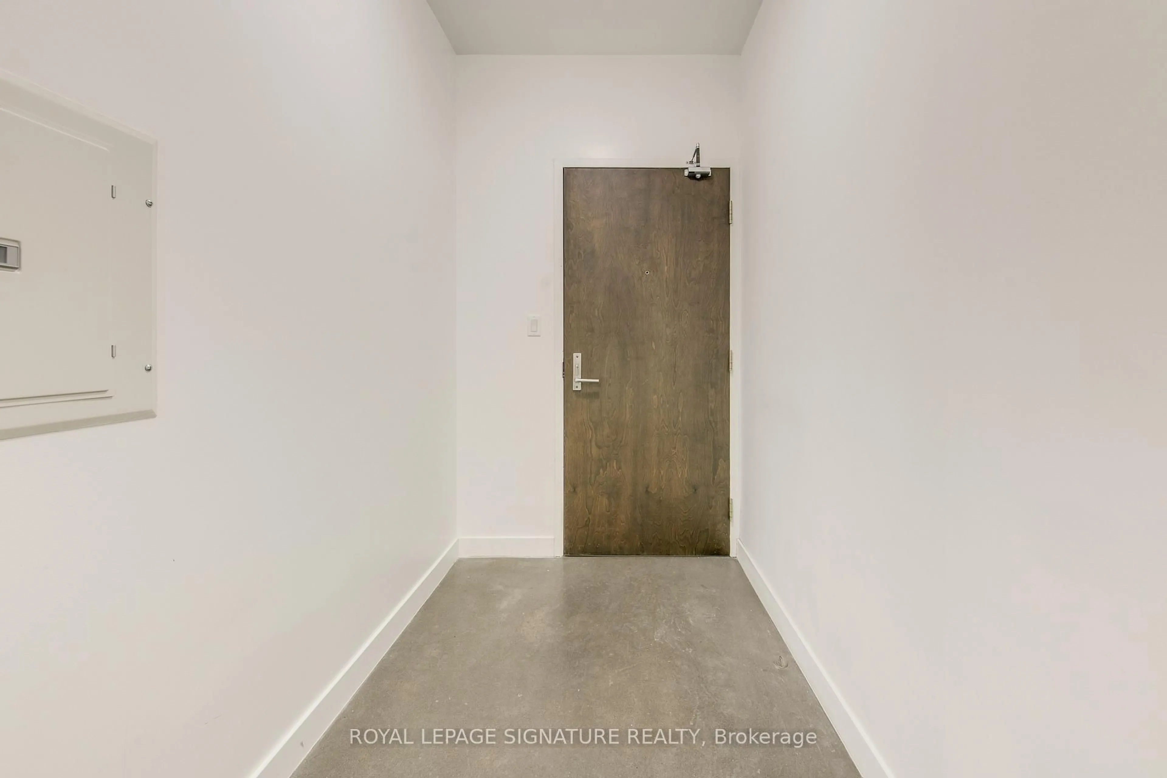 Unknown for 625 Queen St #211, Toronto Ontario M4M 1G7