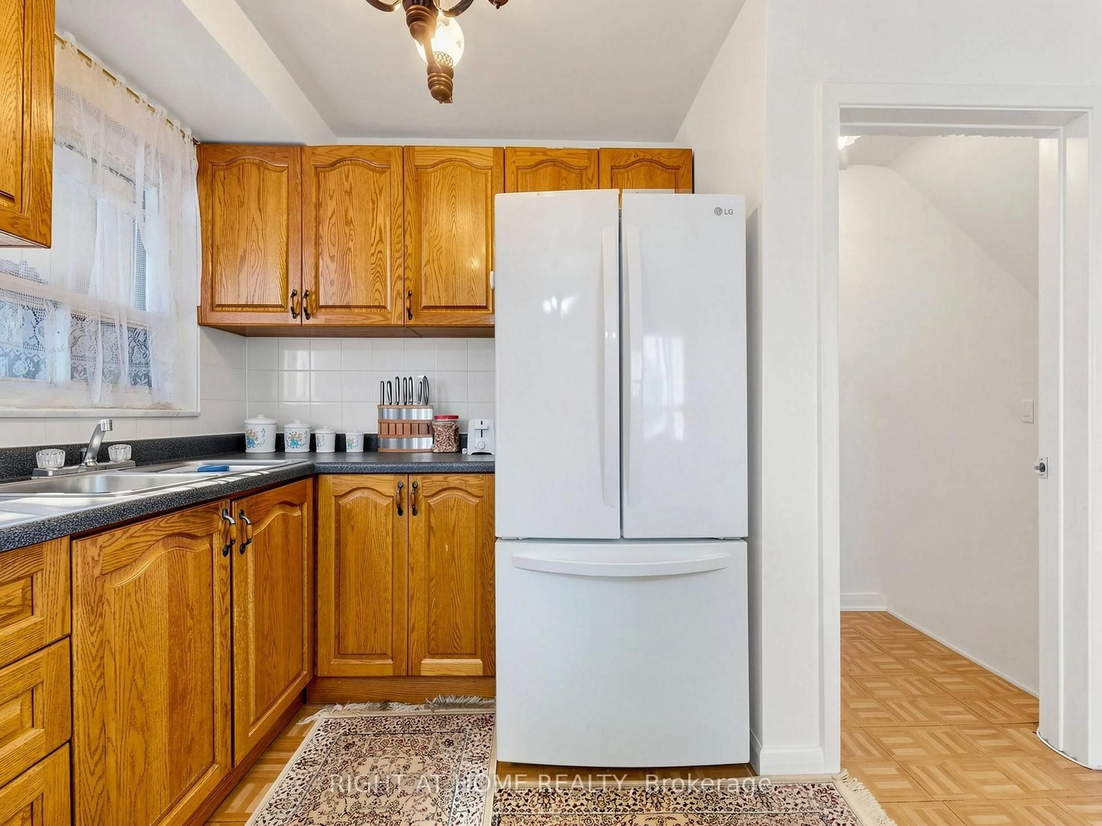 Standard kitchen, unknown for 771 Birchmount Rd, Toronto Ontario M1K 1R7