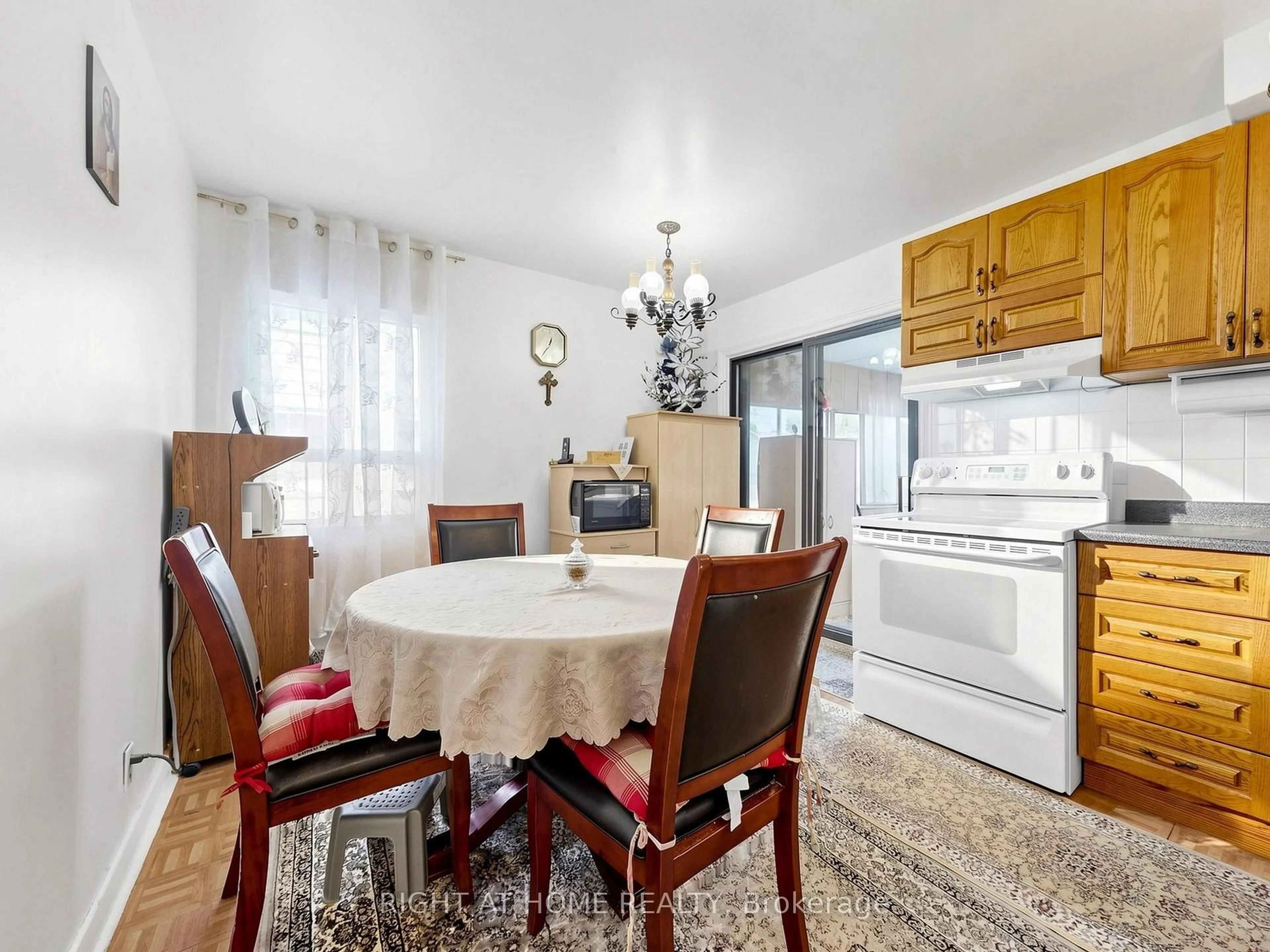 Dining room, unknown for 771 Birchmount Rd, Toronto Ontario M1K 1R7