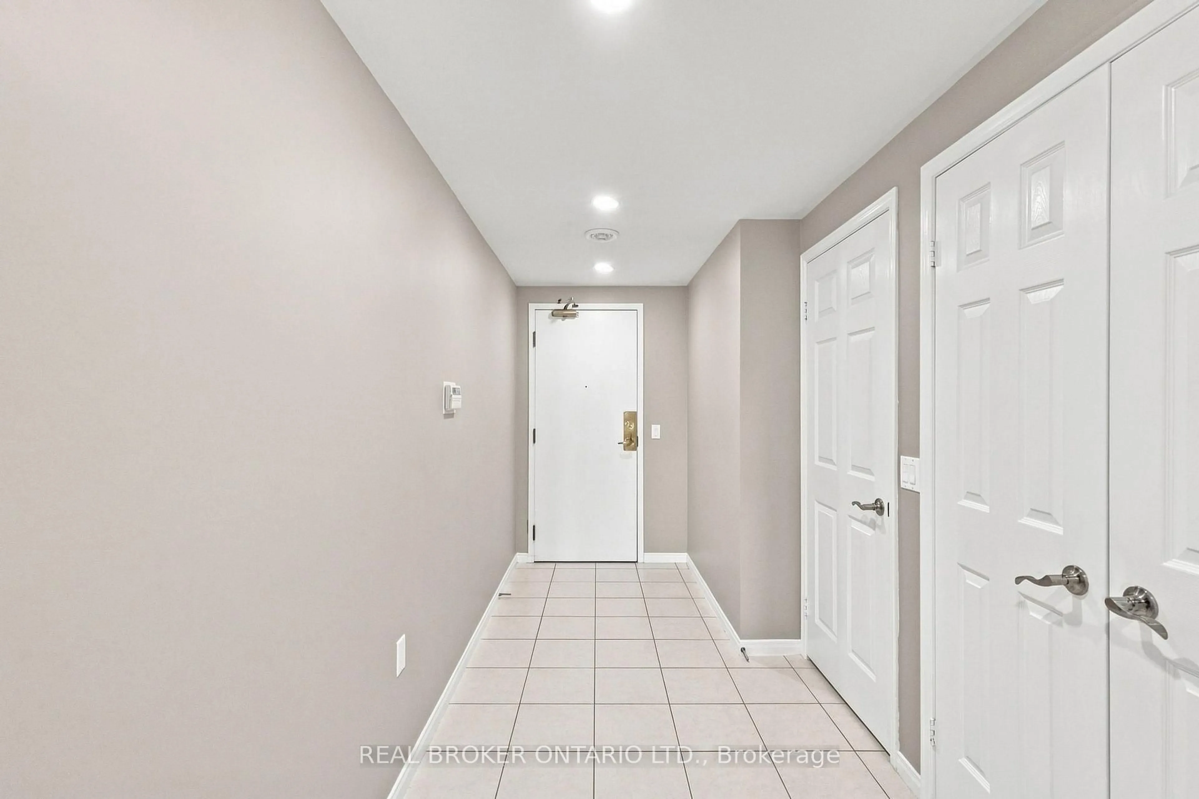 Indoor entryway for 5001 Finch Ave #709, Toronto Ontario M1S 5J9