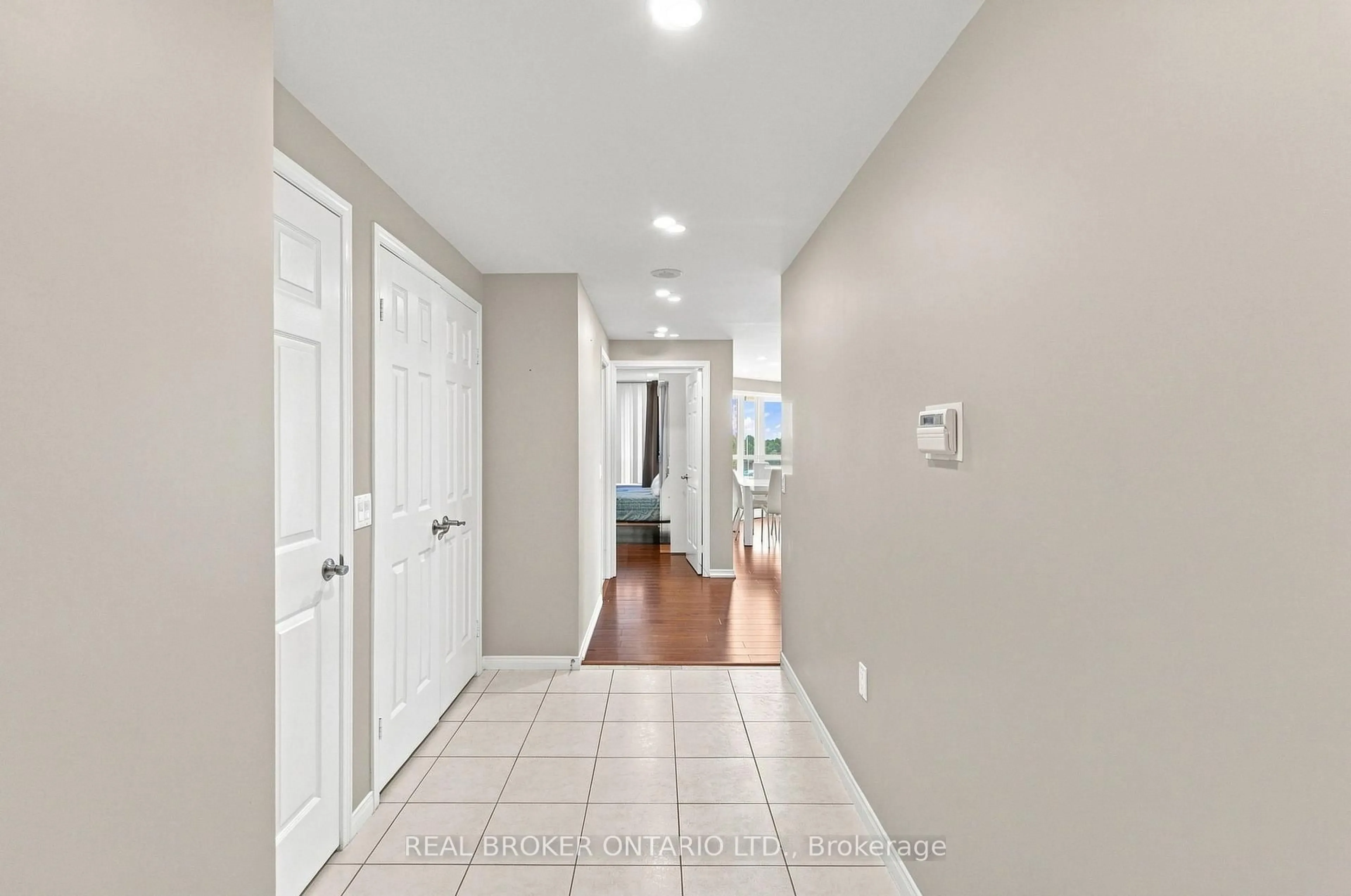 Indoor entryway for 5001 Finch Ave #709, Toronto Ontario M1S 5J9