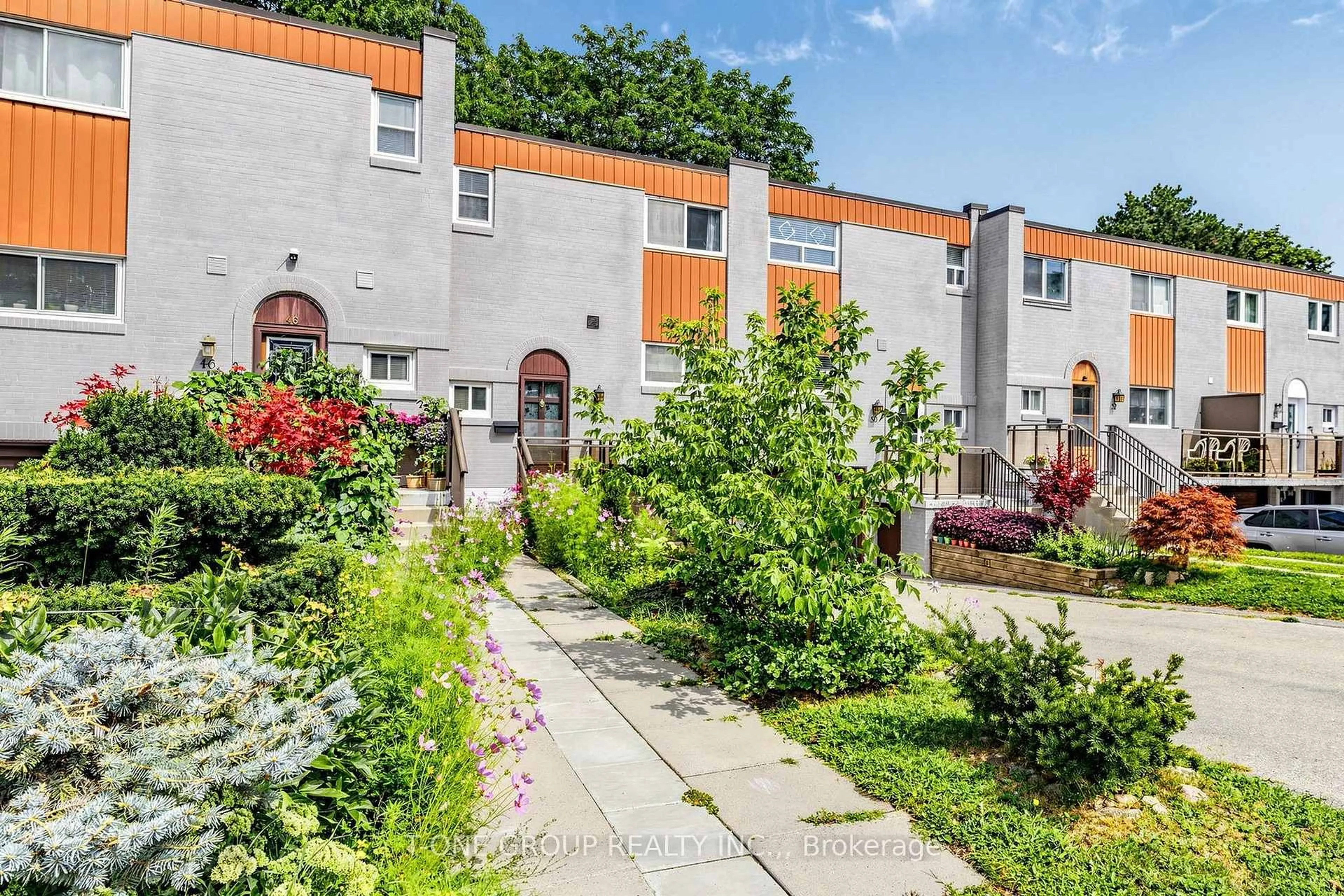 Patio, street for 48 Bonis Ave, Toronto Ontario M1T 2V1