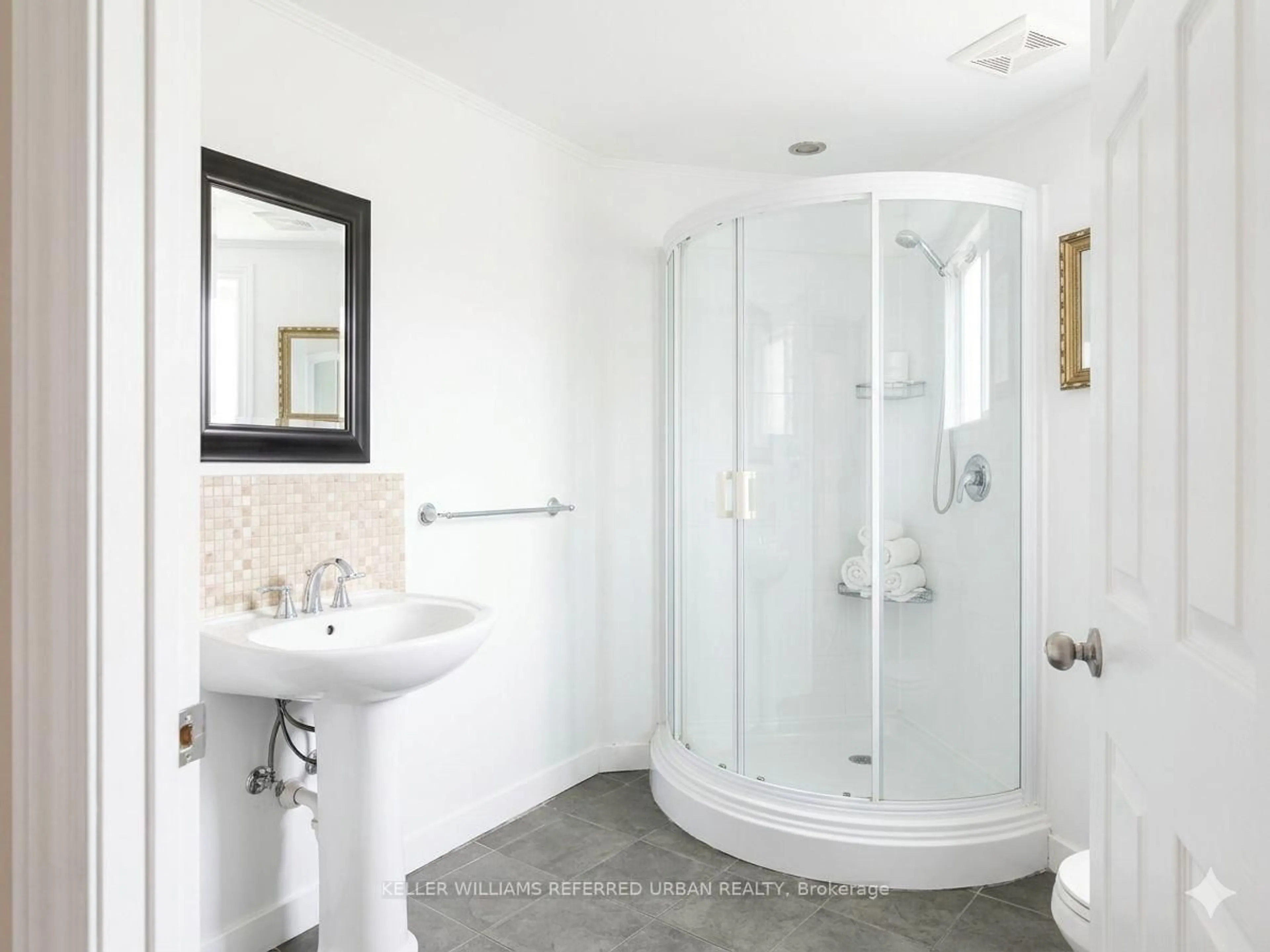 Contemporary bathroom, ceramic/tile floor for 47 Crosland Dr, Toronto Ontario M1R 4M9