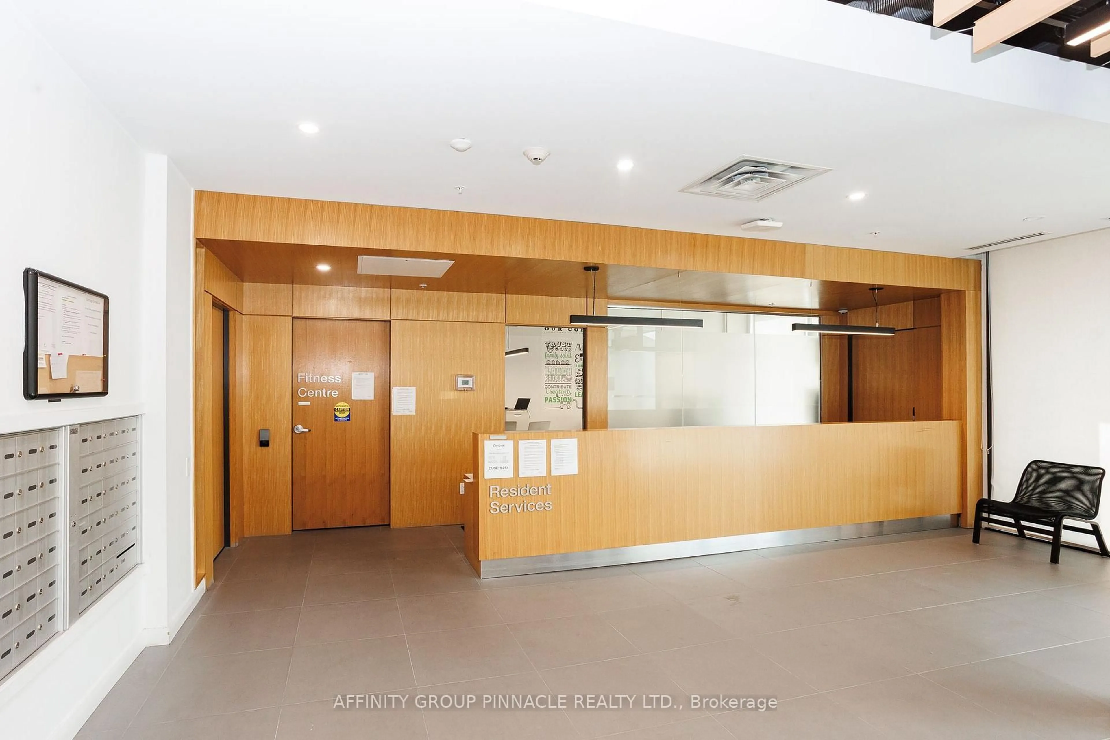 Indoor foyer for 1800 Simcoe St #220, Oshawa Ontario L1G 4X9