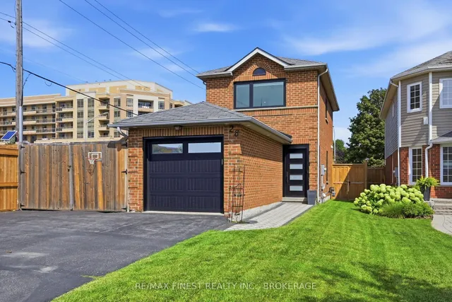 28 Melborne Crt, Whitby 3