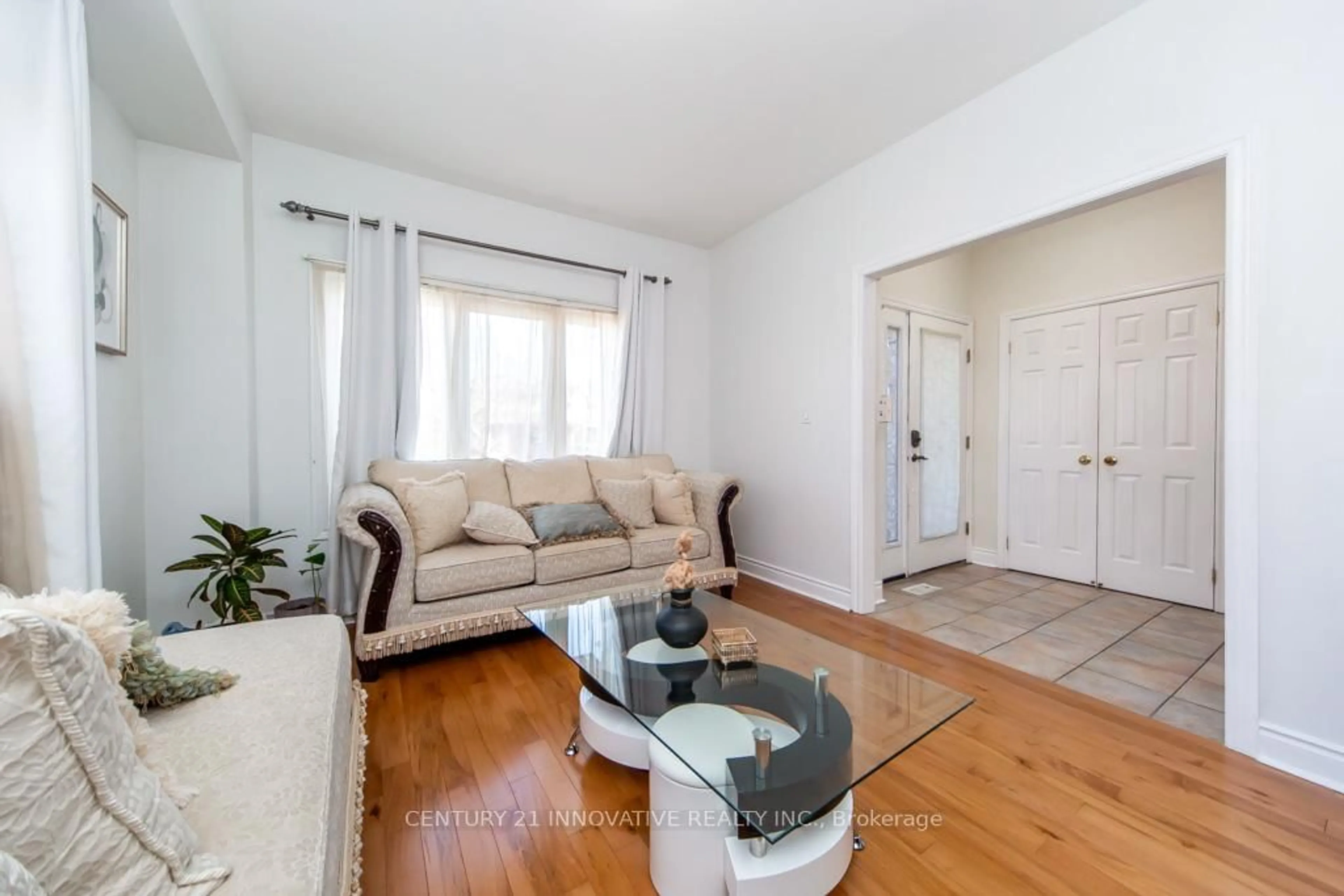 Living room with furniture, unknown for 2504 Prestonvale Rd, Clarington Ontario L1E 1V9