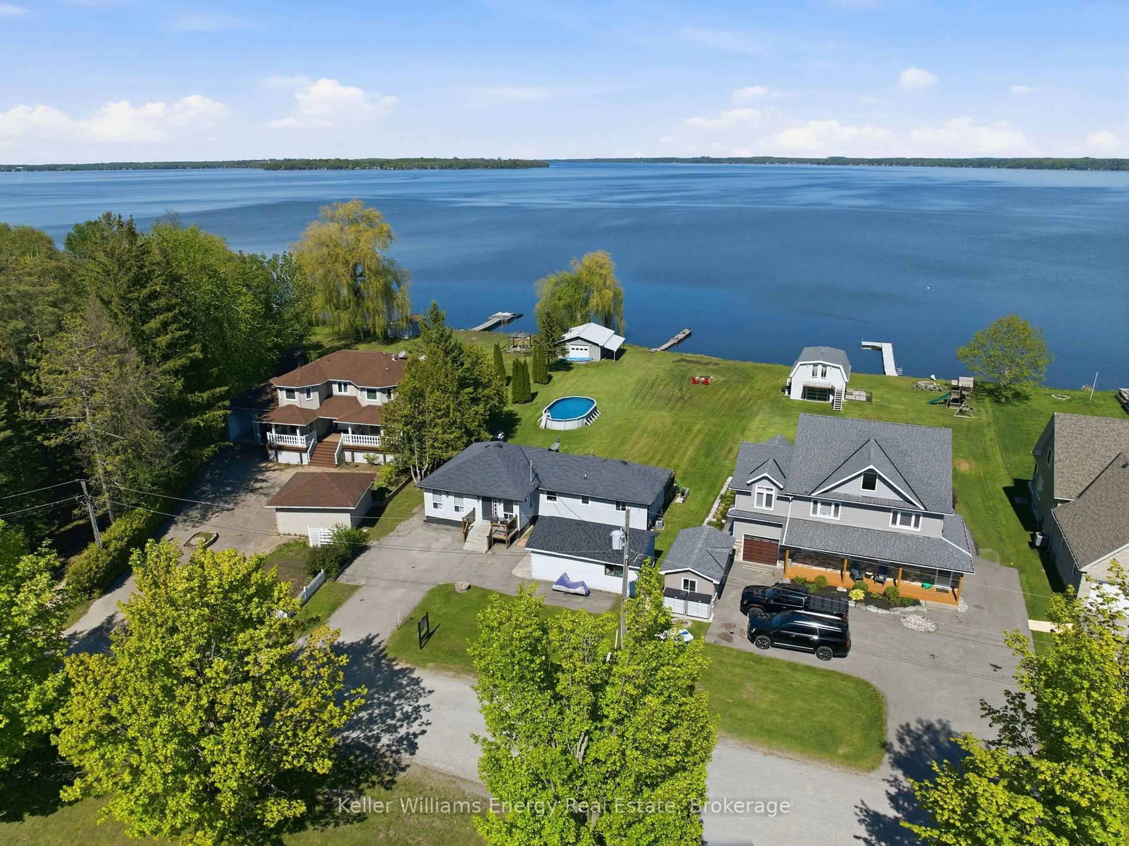 A pic from outside/outdoor area/front of a property/back of a property/a pic from drone, water/lake/river/ocean view for 67 Edgewood Cres, Scugog Ontario L9L 1B6