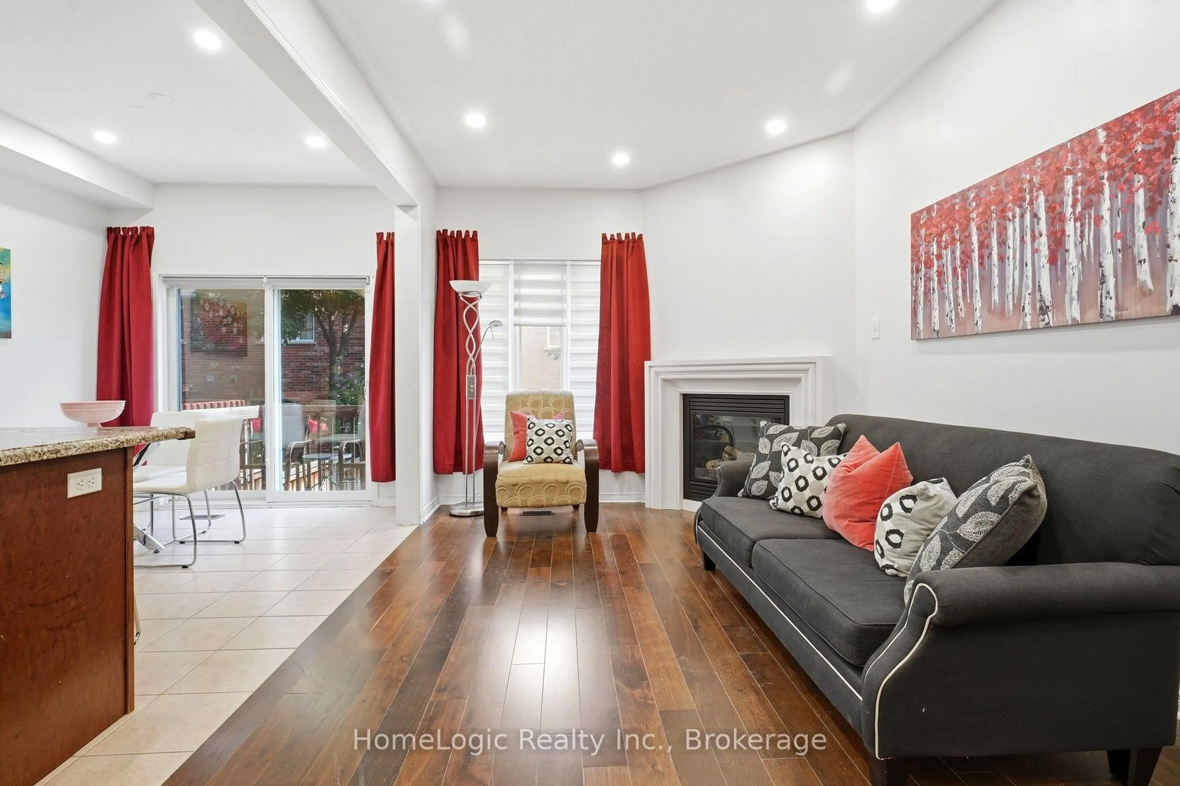 Living room with furniture, unknown for 19 Nixon Hts, Toronto Ontario M1L 0G1