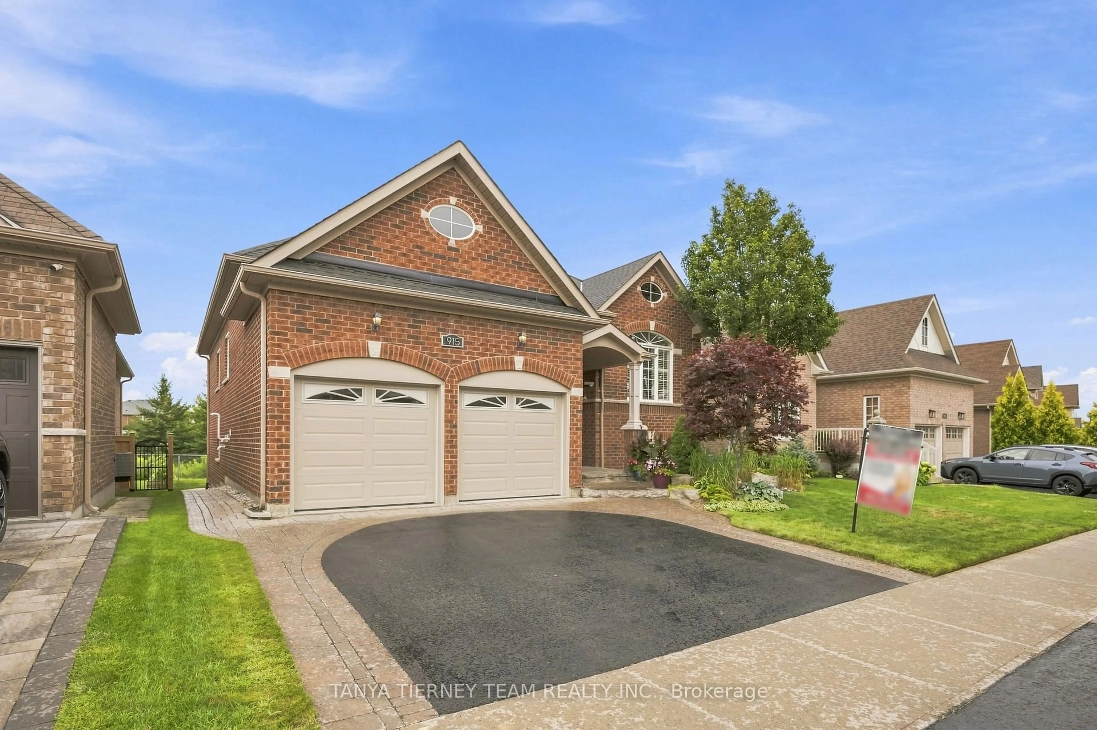 Home with brick exterior material, street for 915 Black Cherry Dr, Oshawa Ontario L1K 0P6