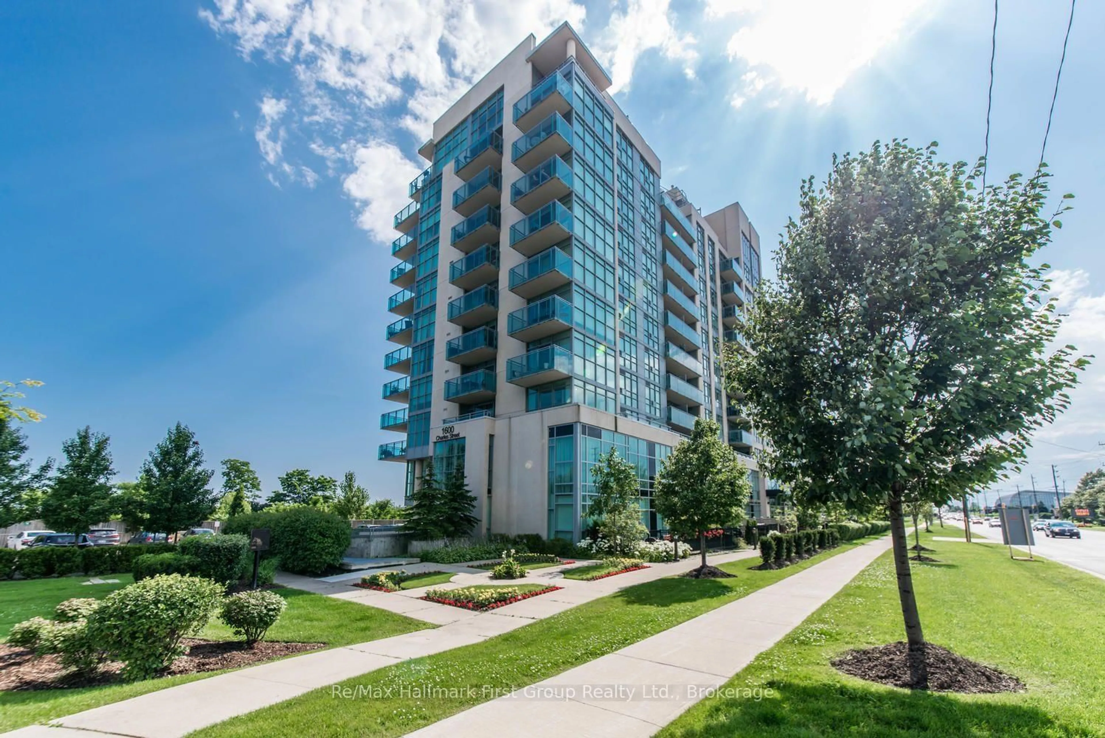 Unknown for 1600 Charles St #302, Whitby Ontario L1N 0G4