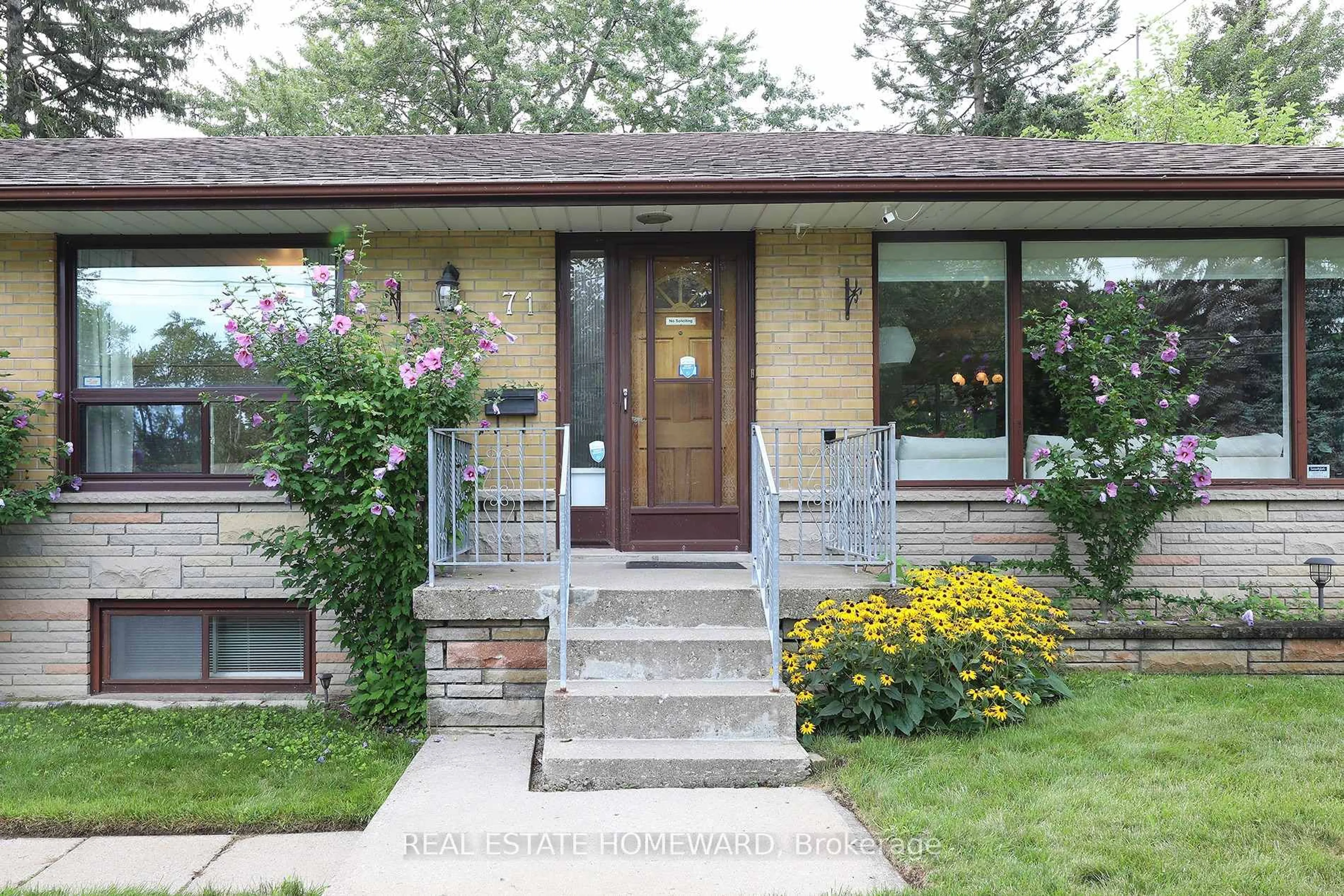 Home with brick exterior material, street for 71 Gatesview Ave, Toronto Ontario M1J 3G4
