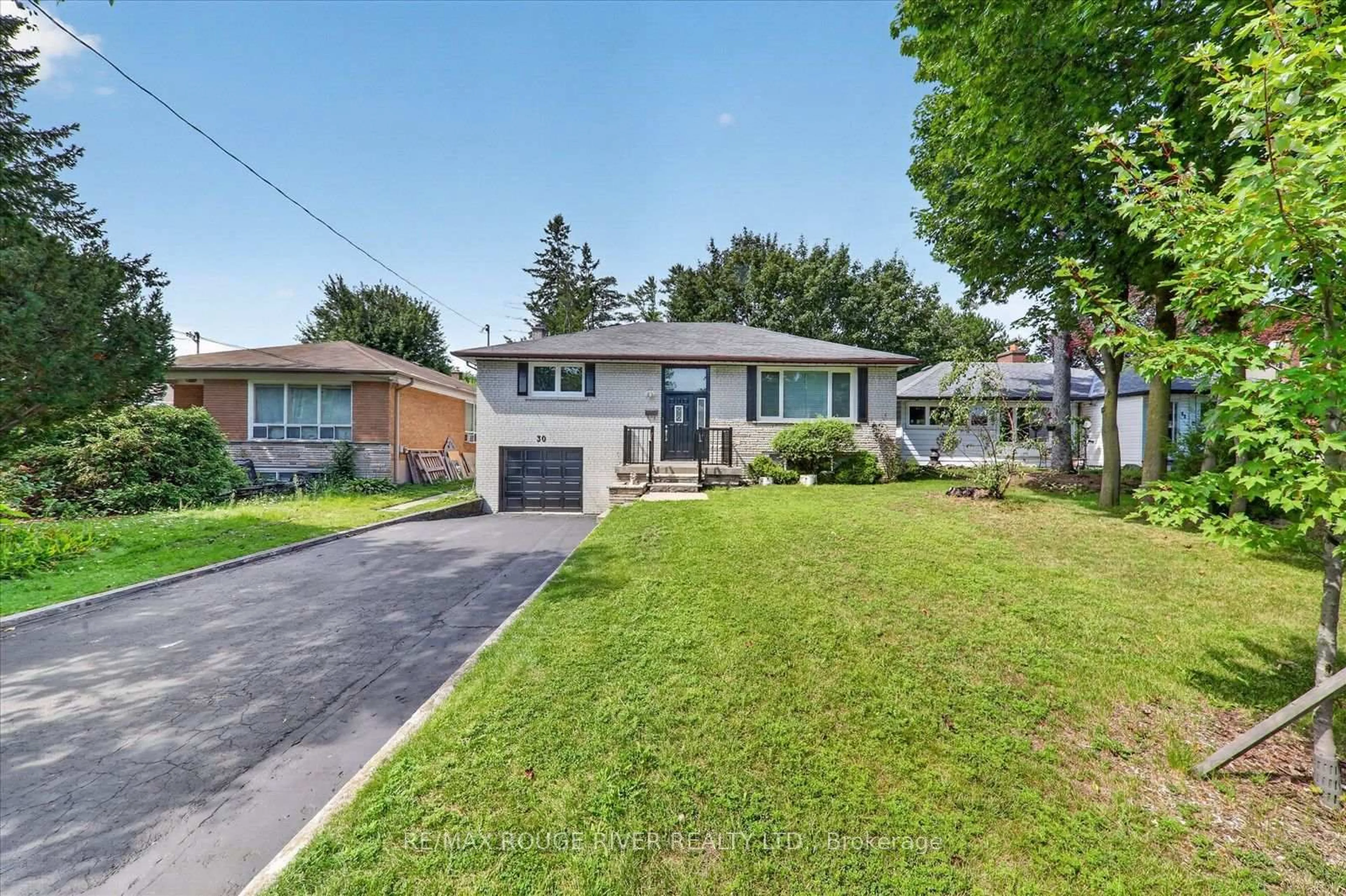A pic from outside/outdoor area/front of a property/back of a property/a pic from drone, street for 30 Scarboro Ave, Toronto Ontario M1C 1M3