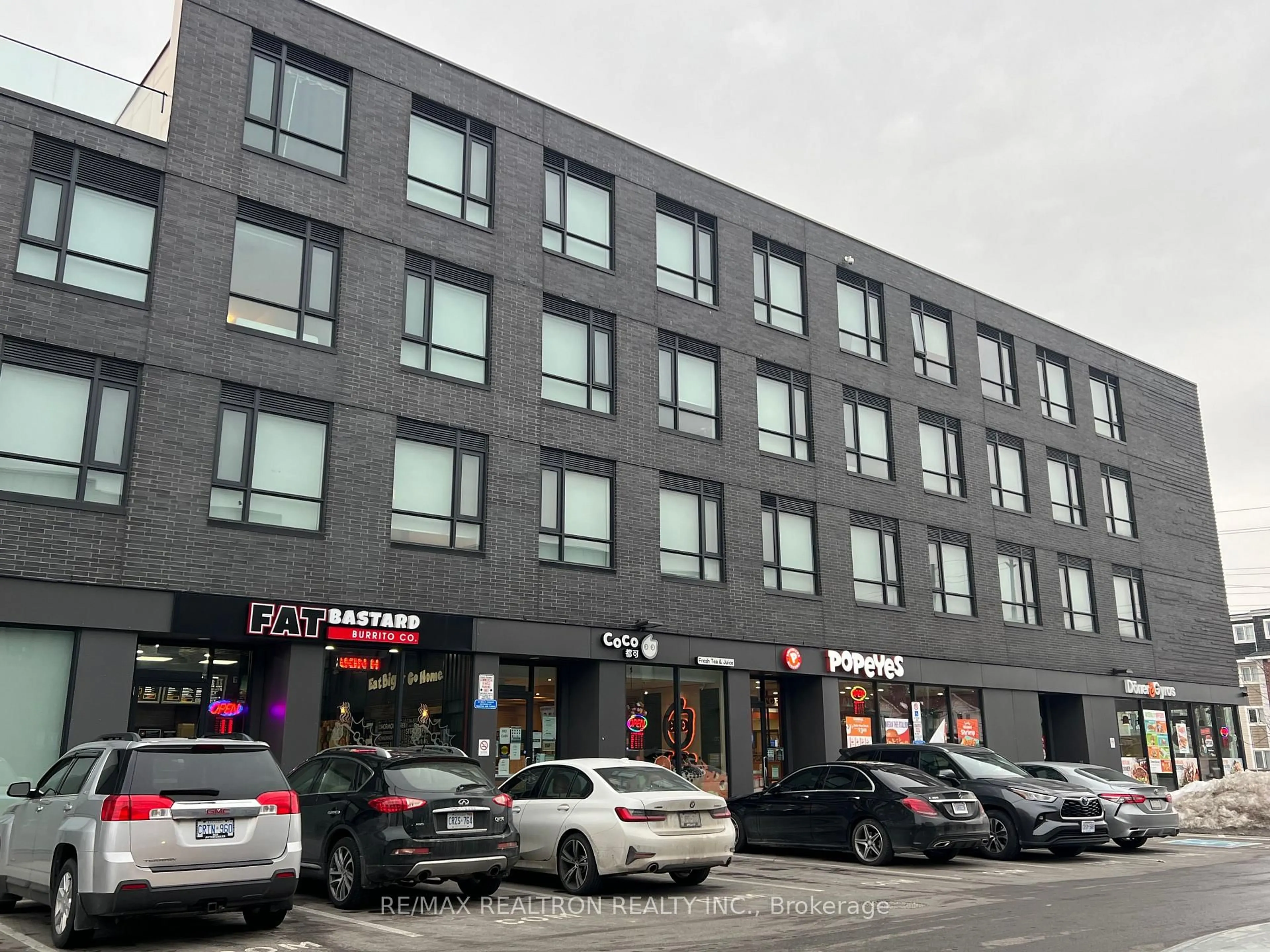 Unknown for 1800 Simcoe St #401, Oshawa Ontario L1G 0C2