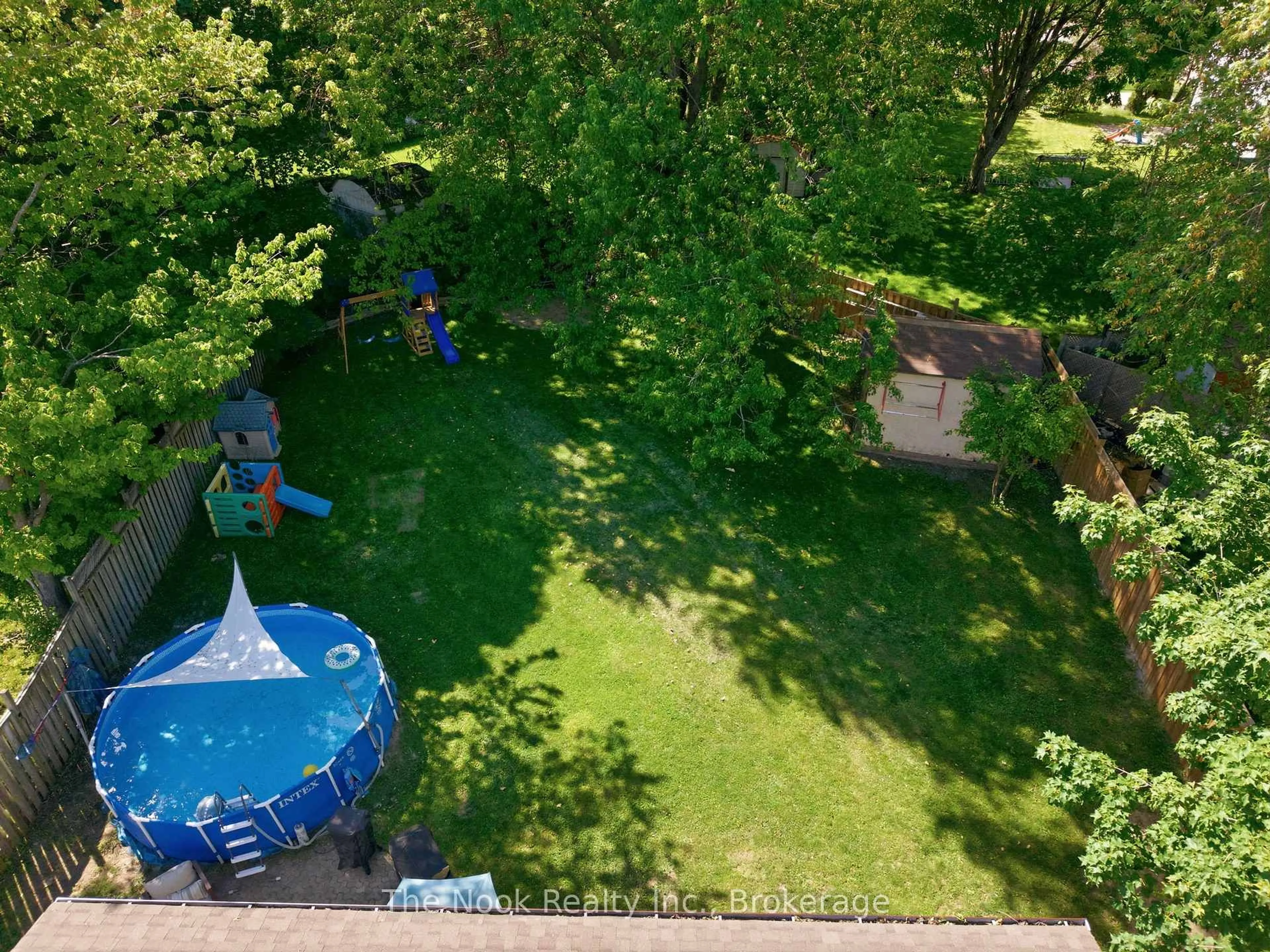 A pic from outside/outdoor area/front of a property/back of a property/a pic from drone, forest/trees view for 30 Deerpark Cres, Clarington Ontario L1C 3M3