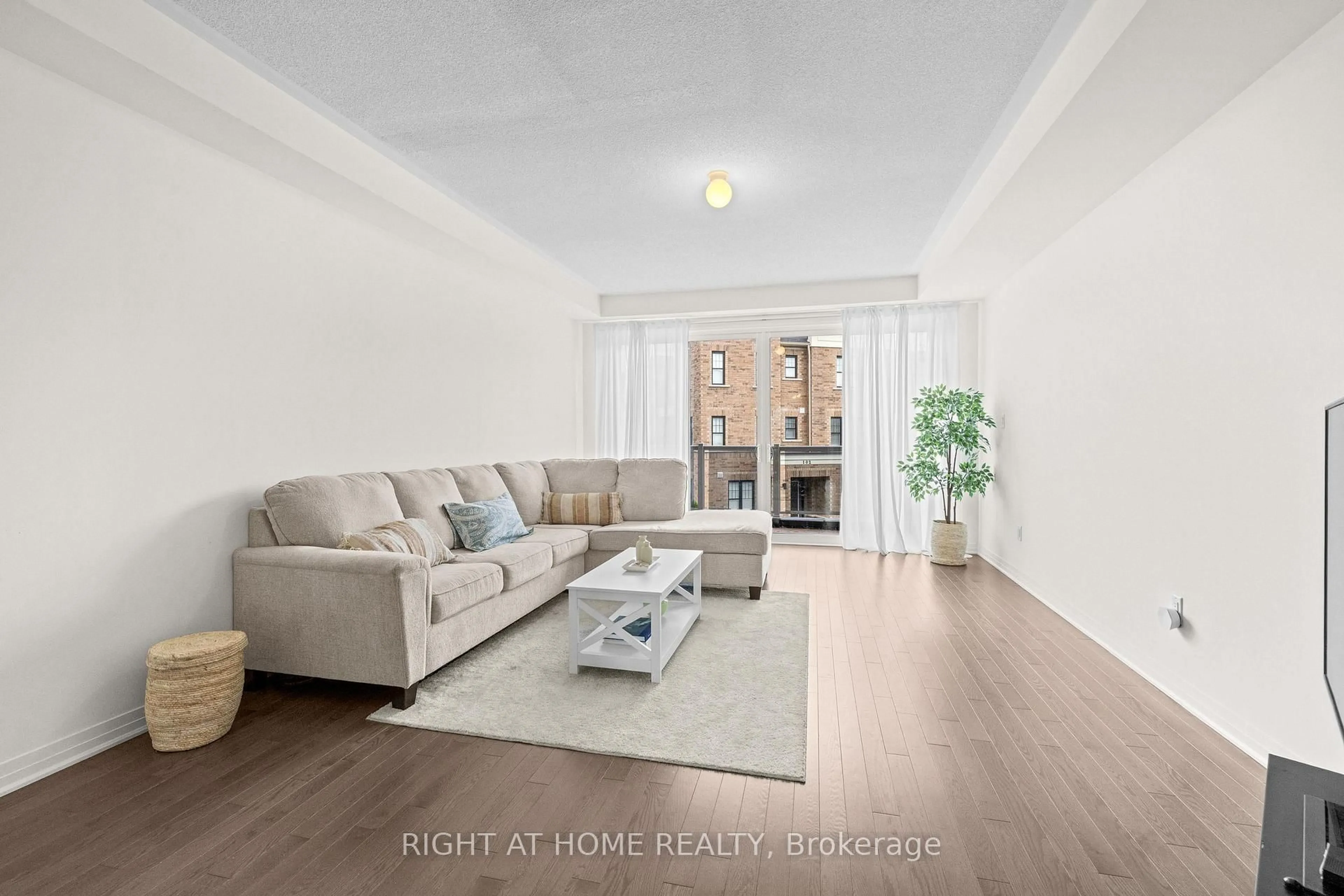 Living room with furniture, unknown for 1475 Green Rd, Clarington Ontario L1C 7E8