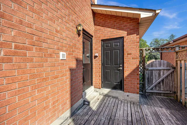 296 Thornton Rd, Oshawa 3