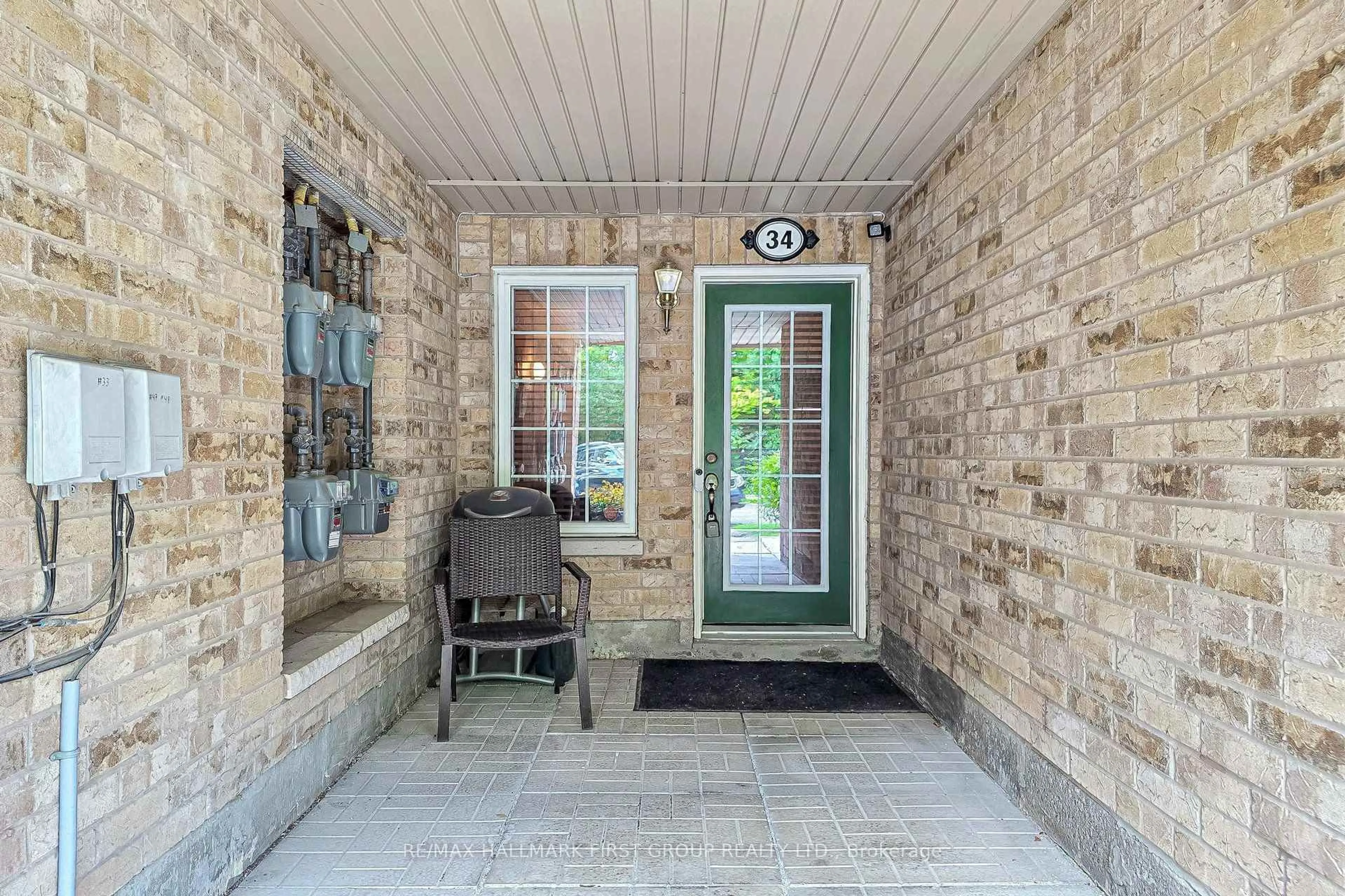 Indoor entryway for 42 Pinery Tr #34, Toronto Ontario M1B 6H9