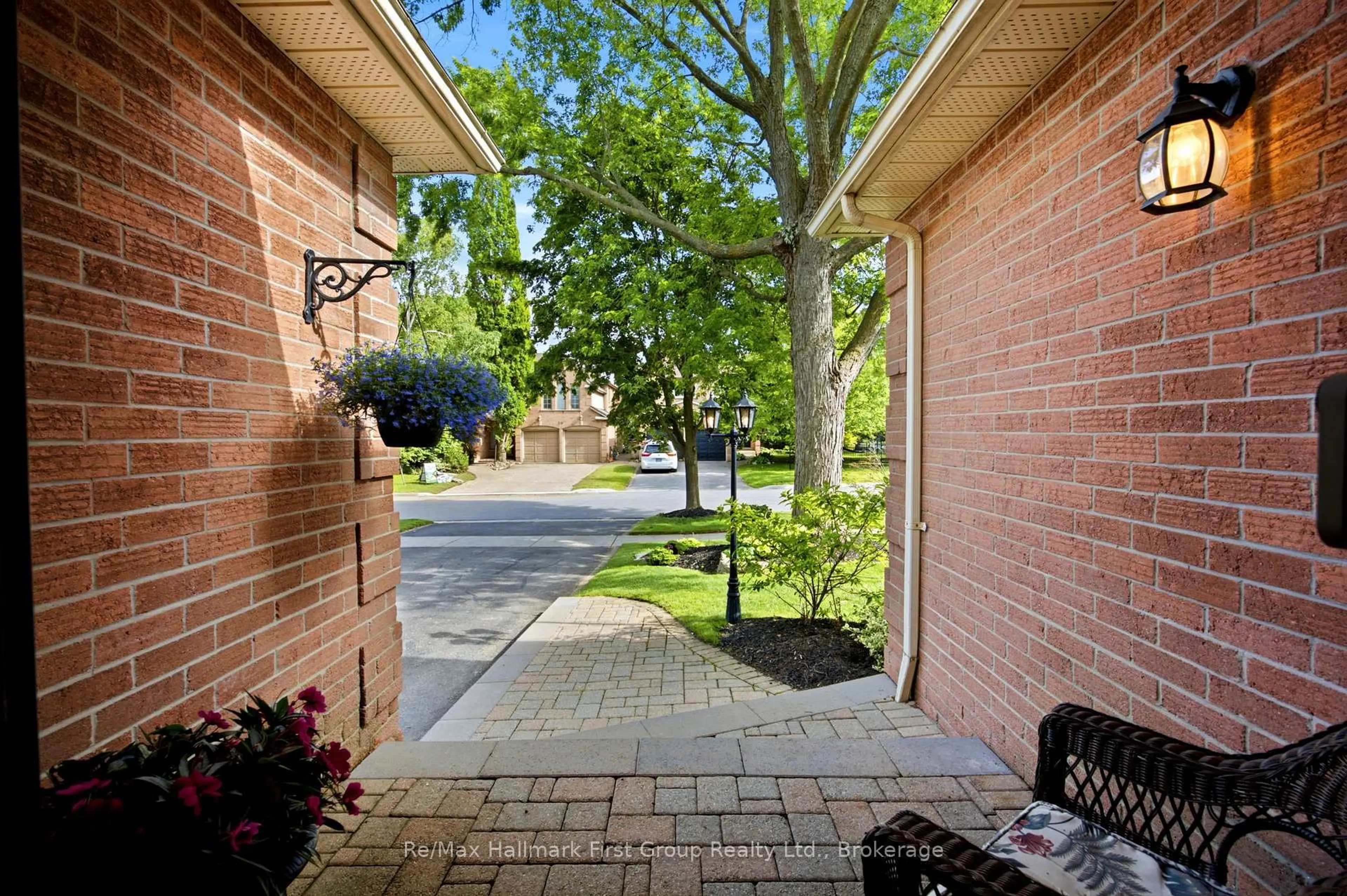 Patio, street for 49 Rothean Dr, Whitby Ontario L1P 1L5