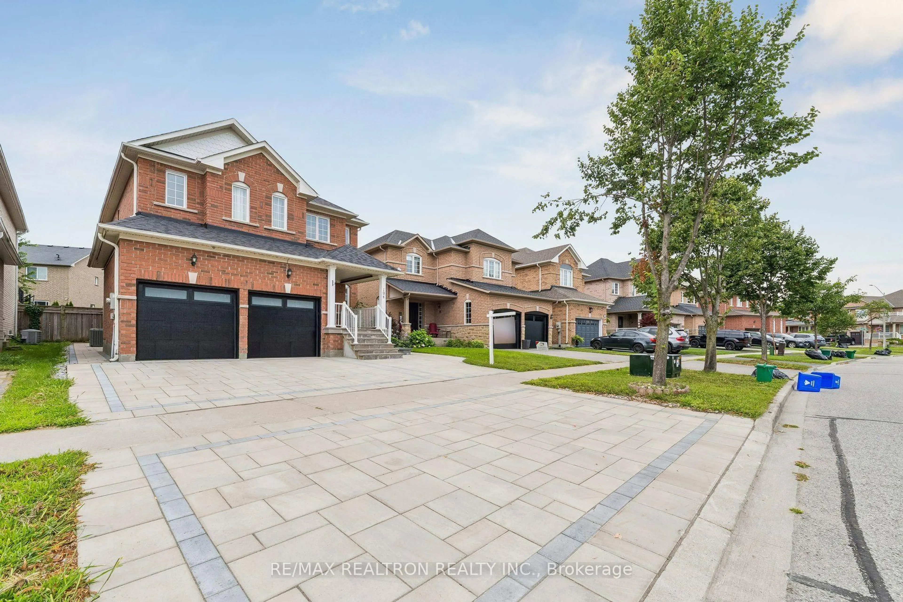 Home with brick exterior material, street for 194 Robert Adams Dr, Clarington Ontario L1E 3H9