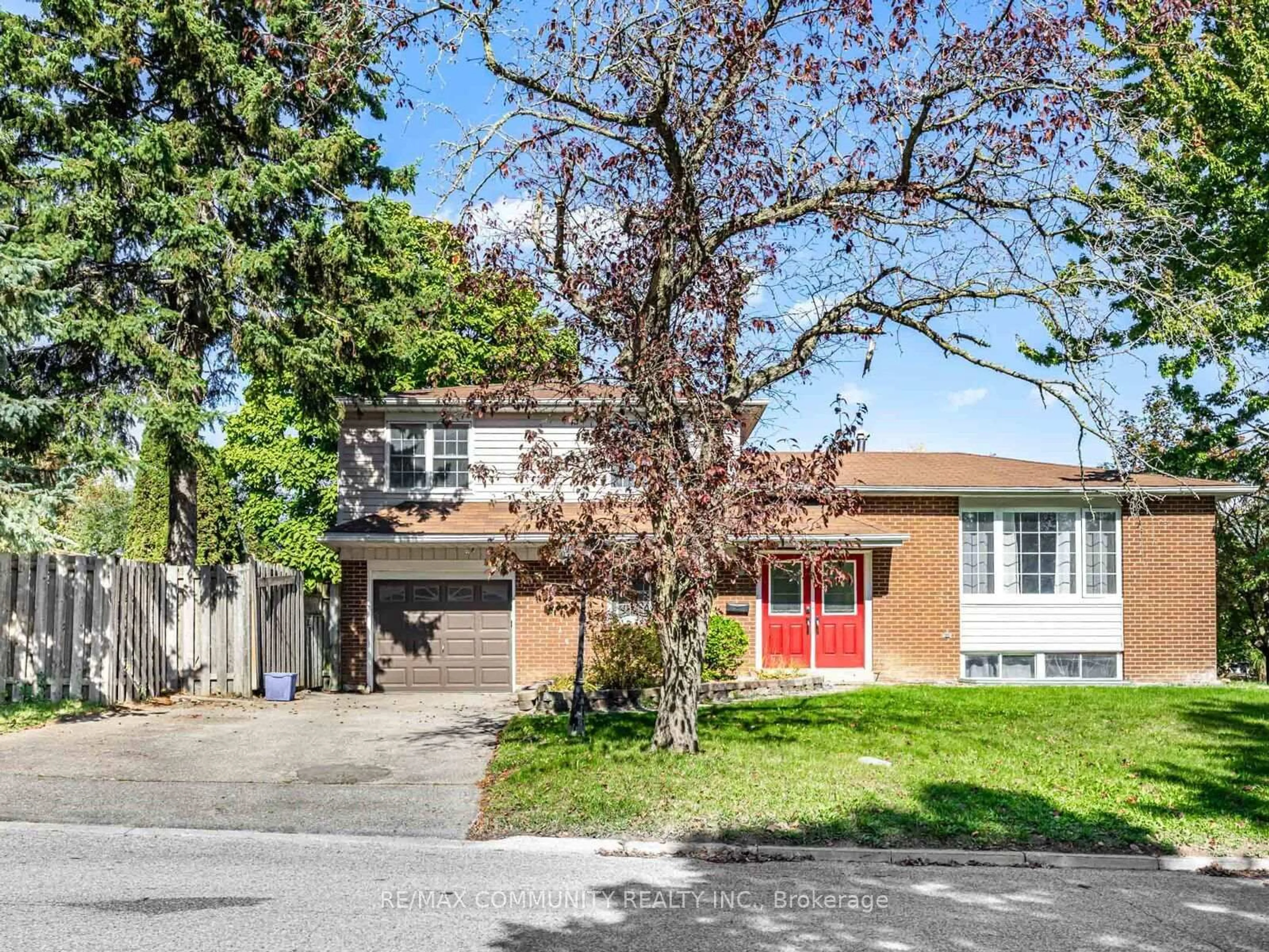 Home with vinyl exterior material, street for 122 Bryant Rd, Ajax Ontario L1S 2Y8